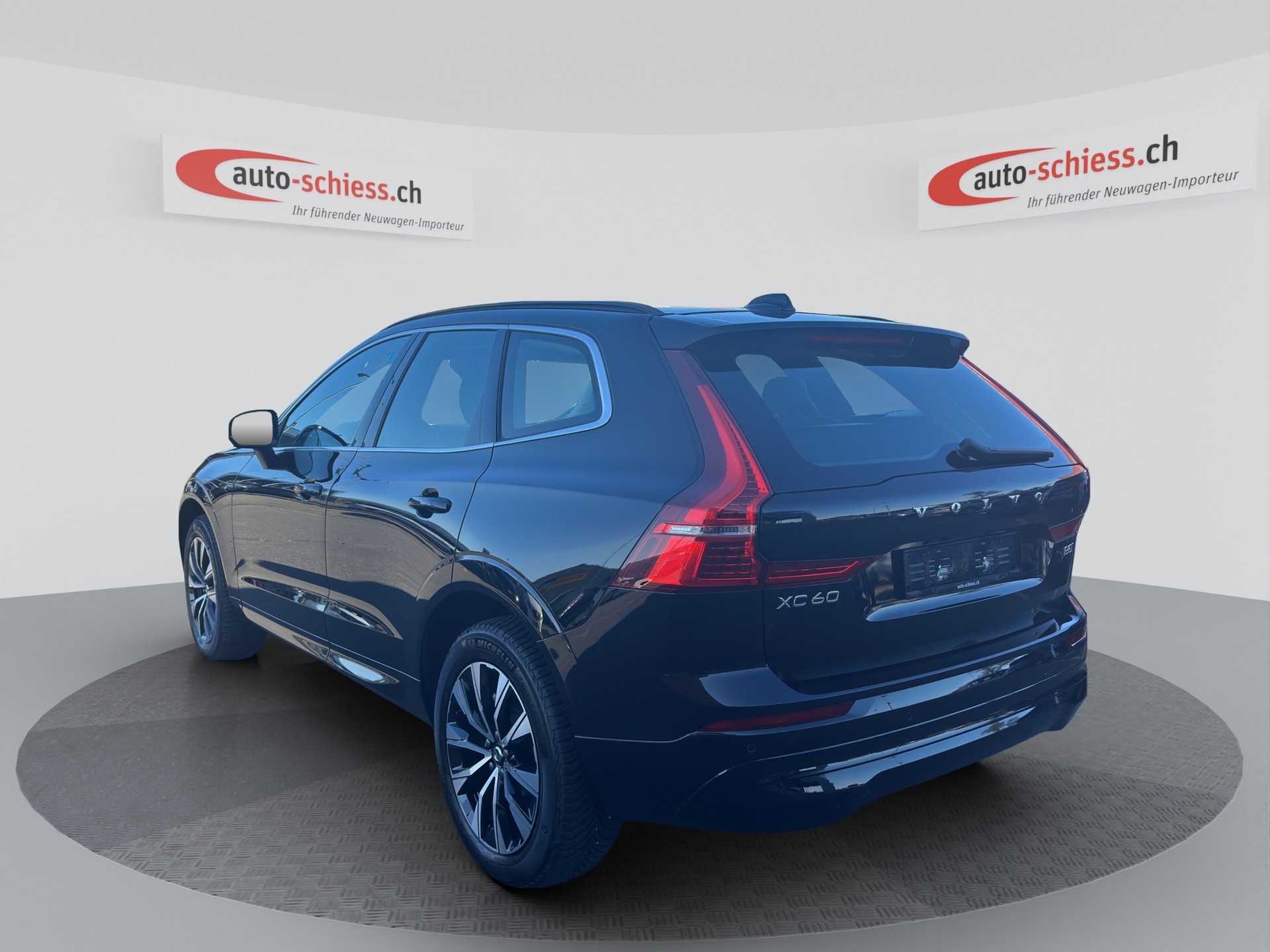 VOLVO XC60 B5 Benzin Mild Hybrid AWD Core Geartronic-image-1