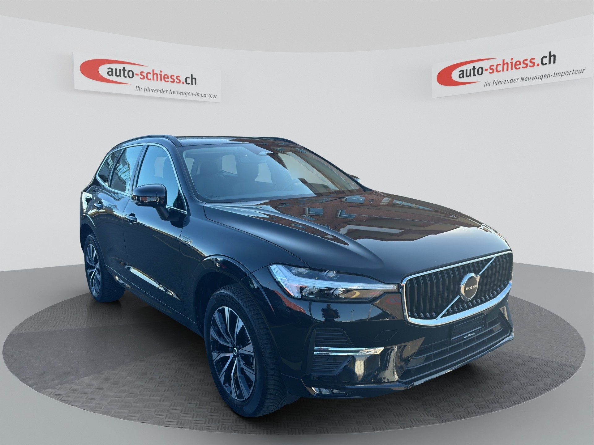VOLVO XC60 B5 Benzin Mild Hybrid AWD Core Geartronic-image-0