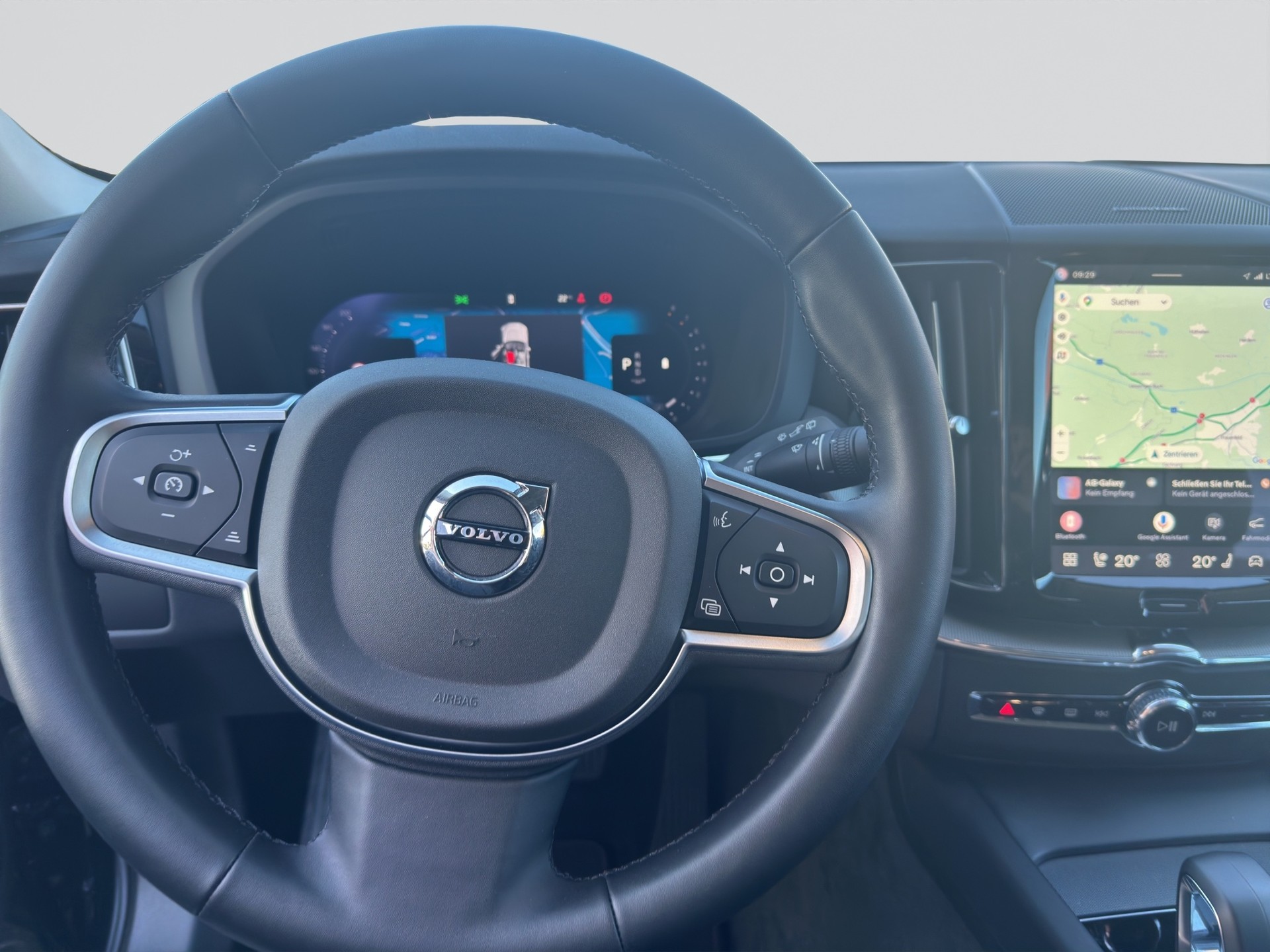 VOLVO XC60 B5 Benzin Mild Hybrid AWD Core Geartronic-image-9