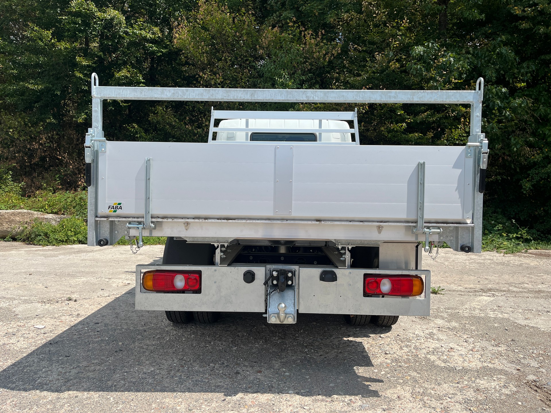 FUSO Canter-image-2