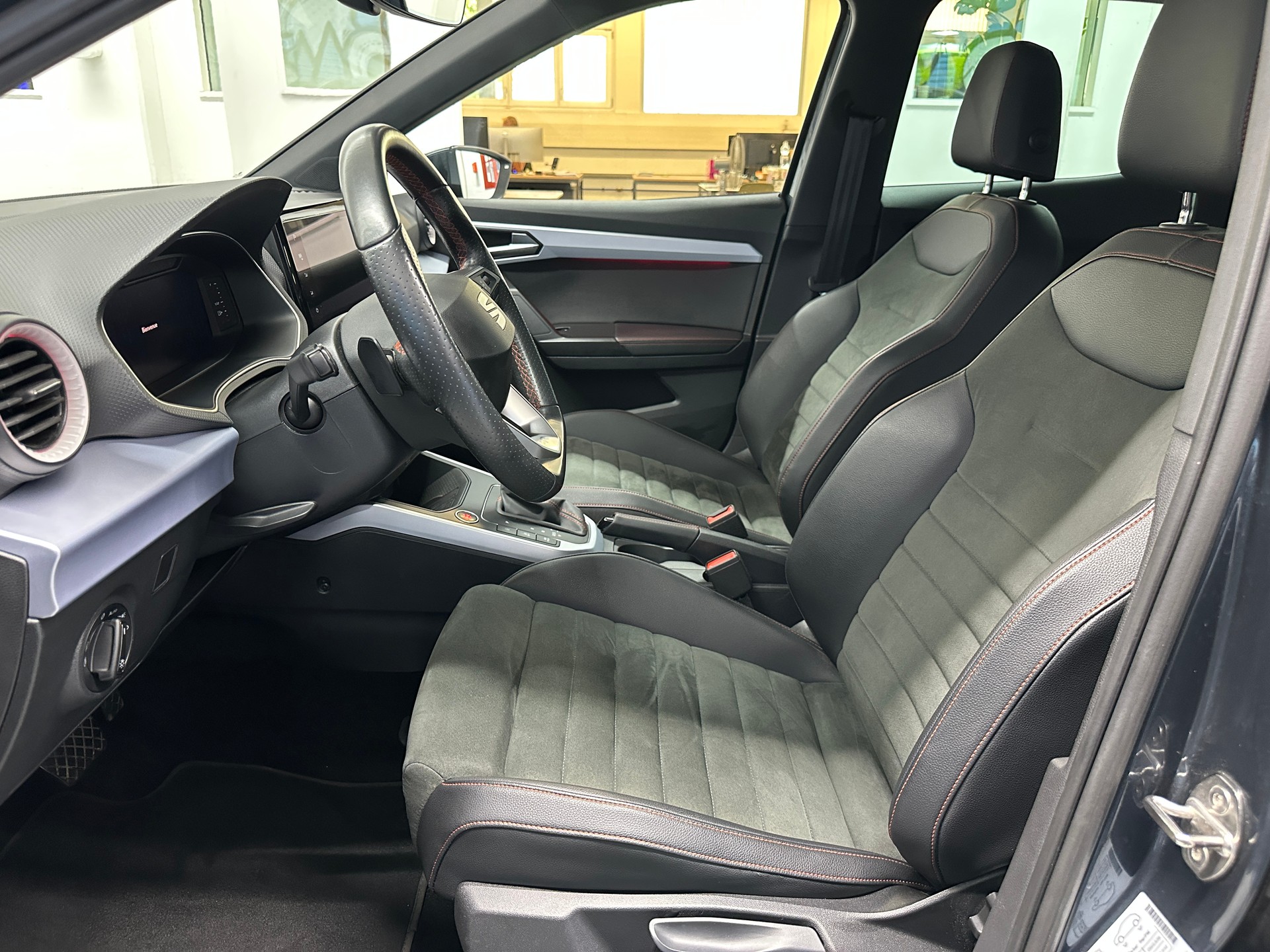 SEAT Arona 1.0 TSI Eco Hola FR DSG-image-7
