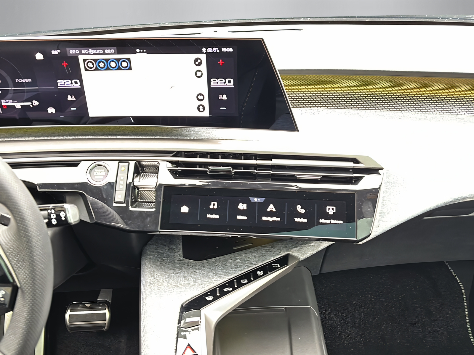 PEUGEOT 5008 1.6 PHEV 225 GT-image-5