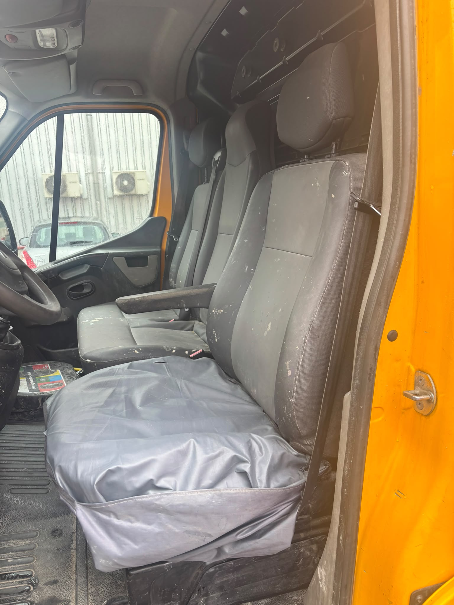 RENAULT Master T35 ENERGY 2.3dCi 145 L2H2-image-9