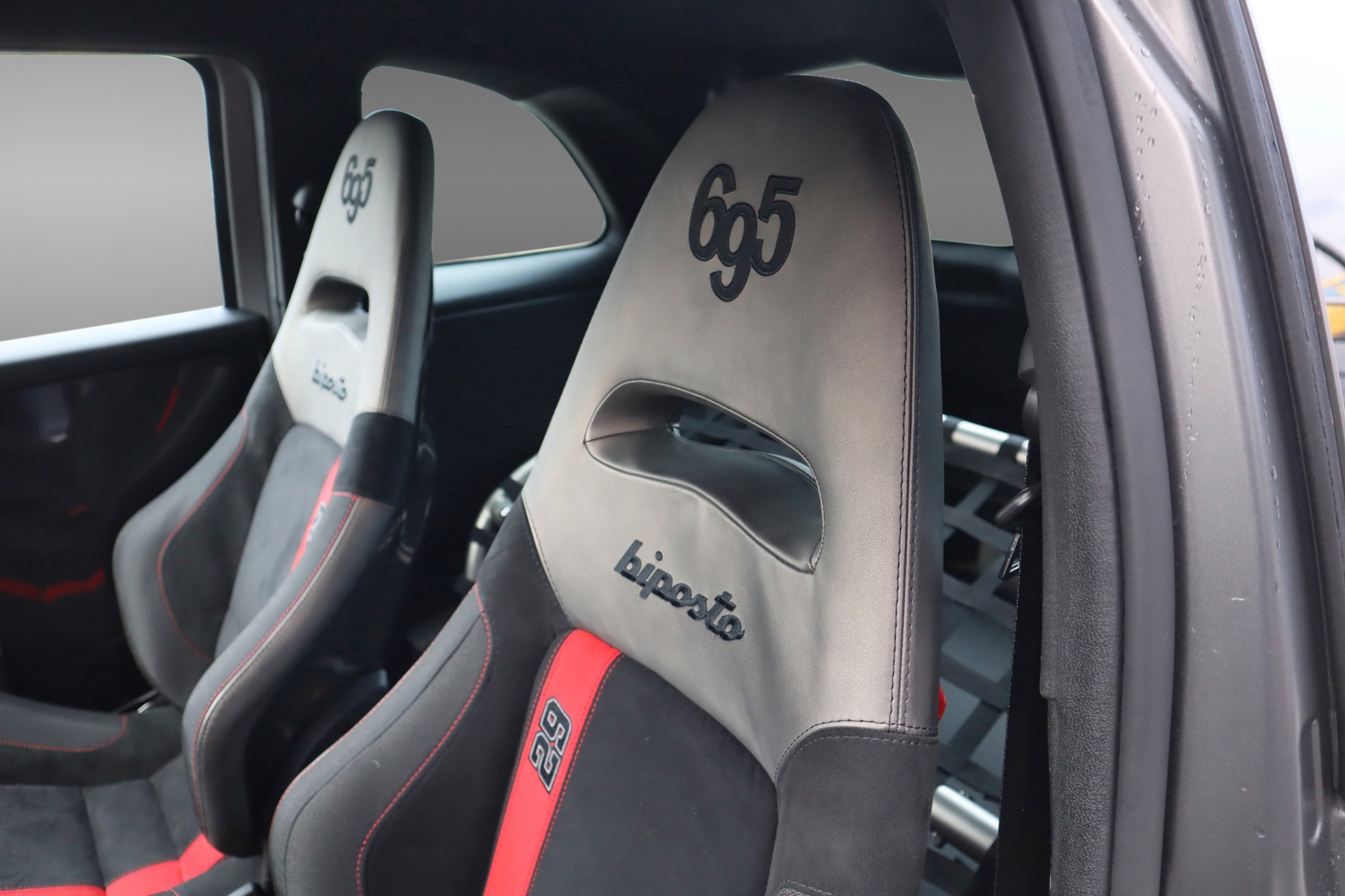 FIAT 695 1.4 16V Turbo Abarth Biposto-image-9