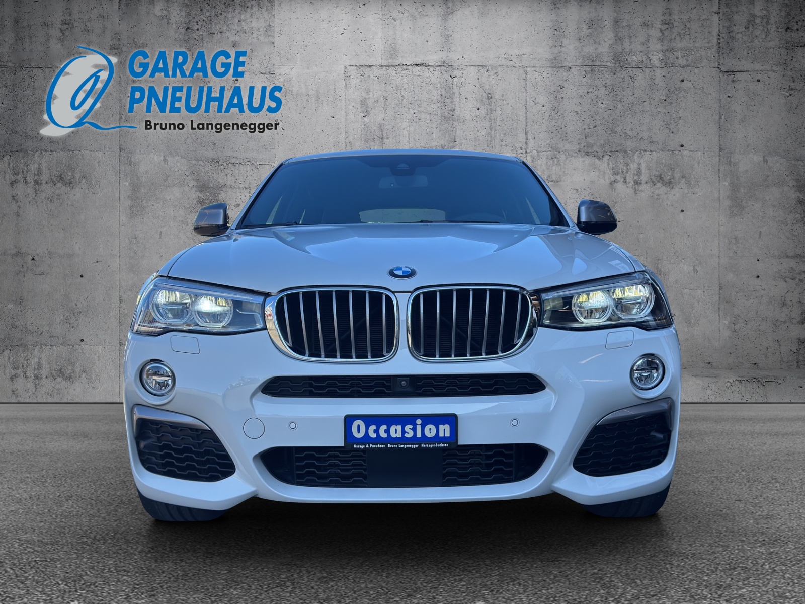 BMW X4 M 40i Steptronic-showroom-element-2