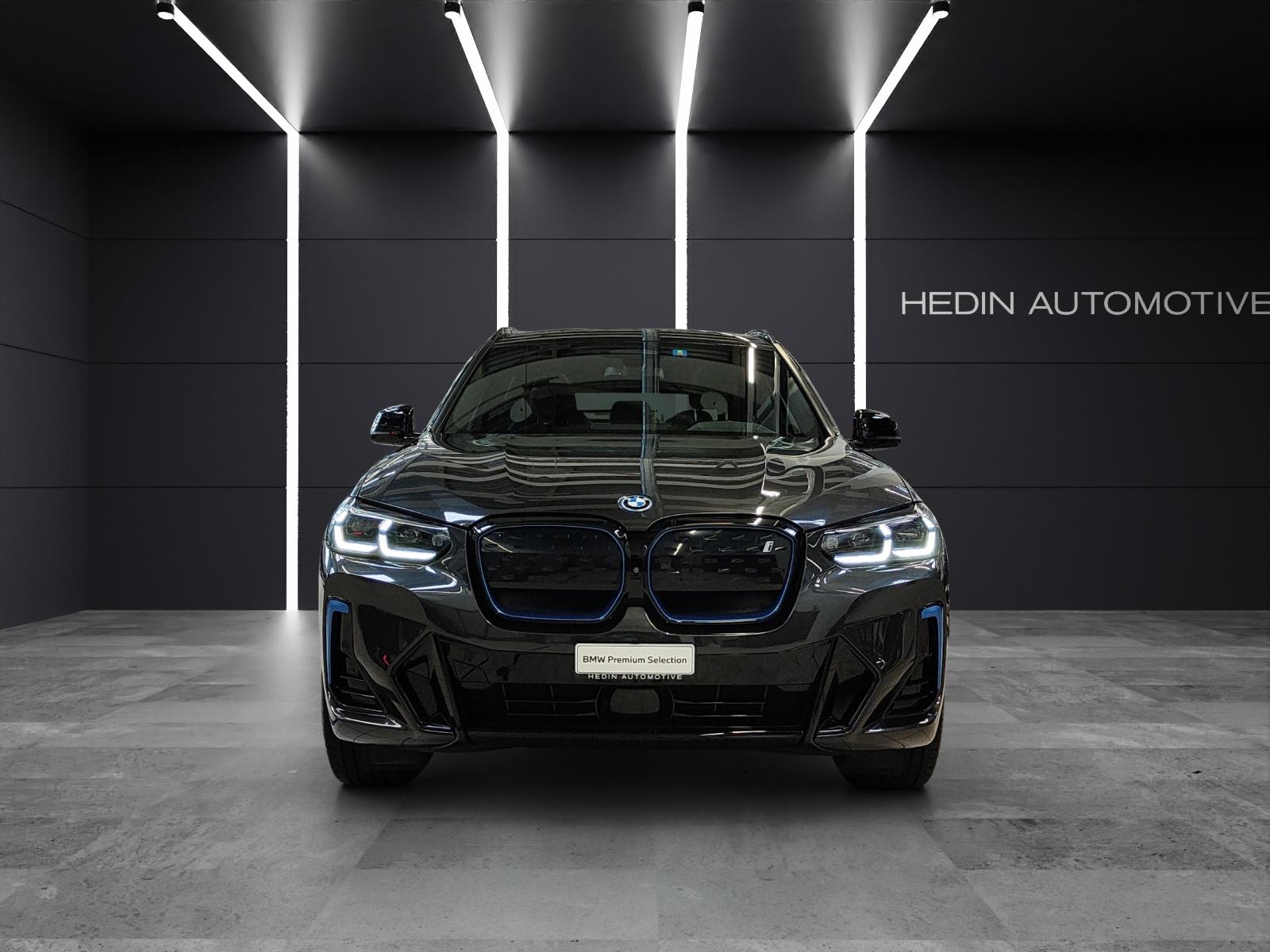 BMW iX3 E-Motor-showroom-element-2