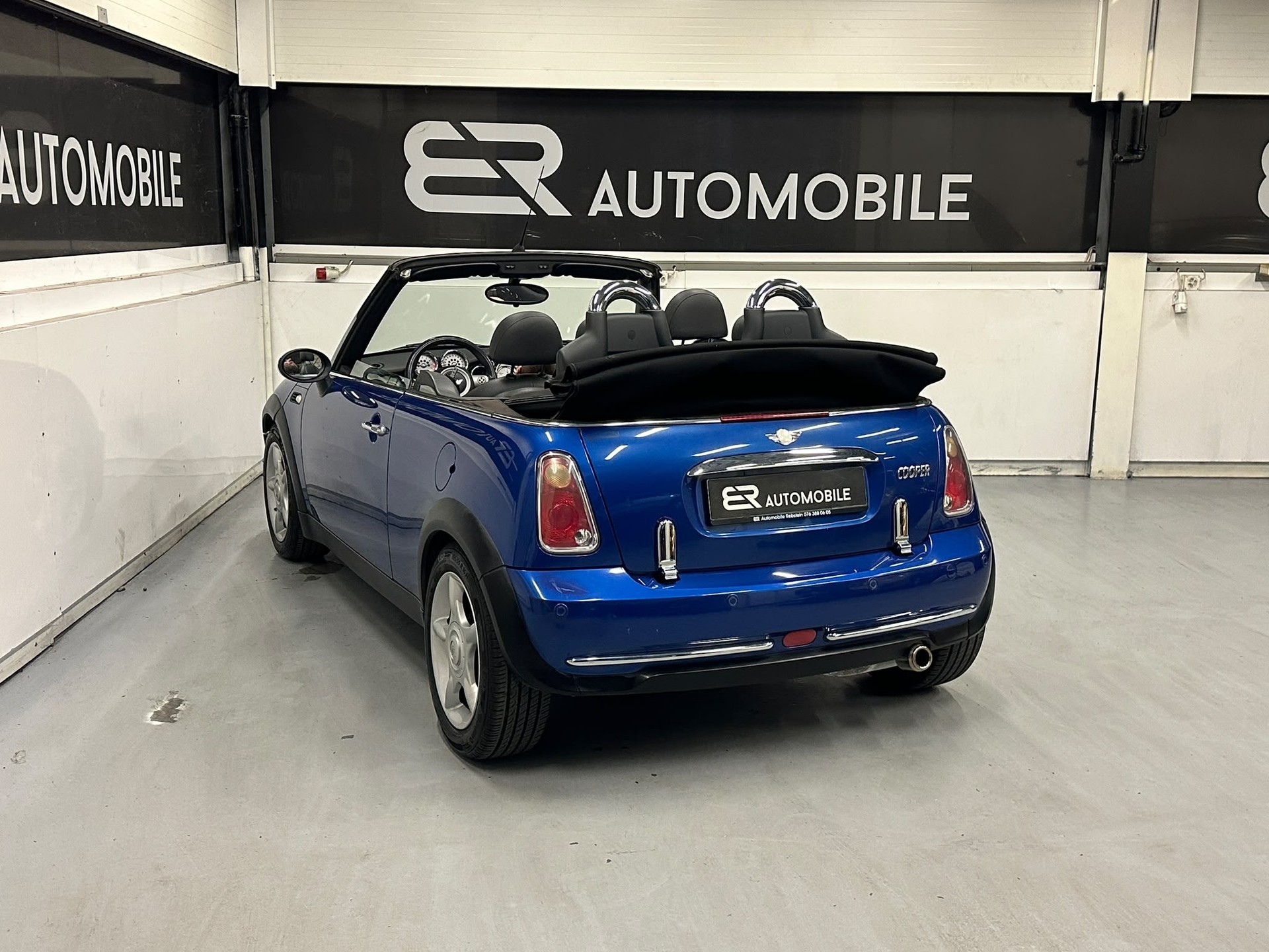 MINI Cooper Cabriolet-image-7