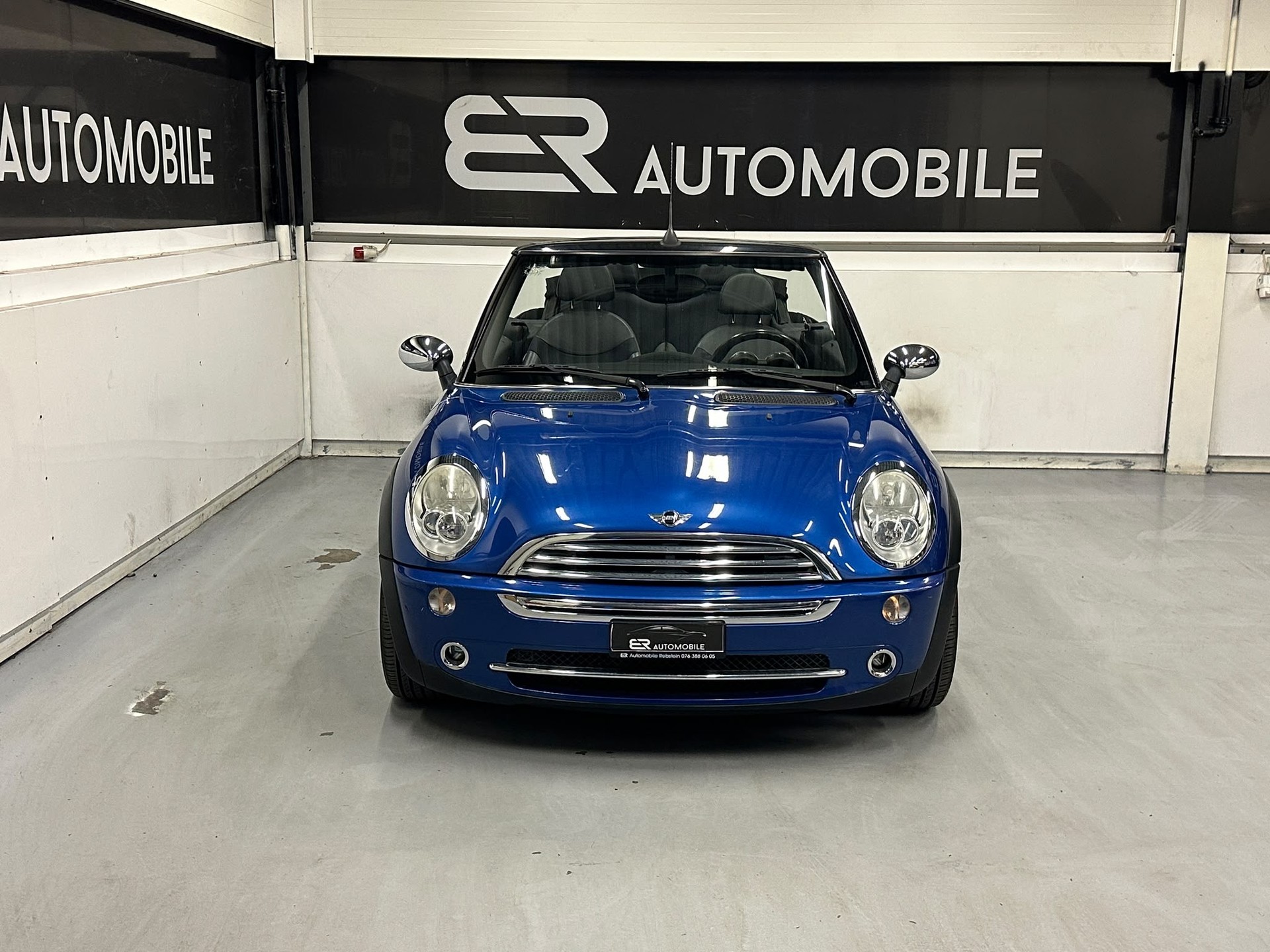 MINI Cooper Cabriolet-image-2