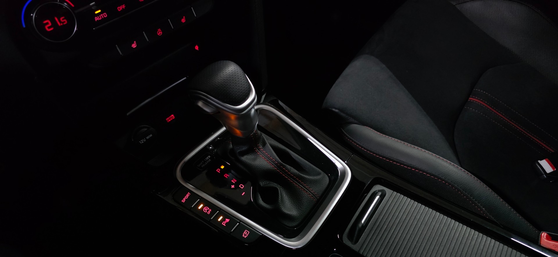 KIA ProCeed 1.6 T-GDi GT DCT *CarPlay&AndroidAuto*Sitz-&Lenkradheizung*Spurhalteassistent*Rückfahrkamera*-image-19