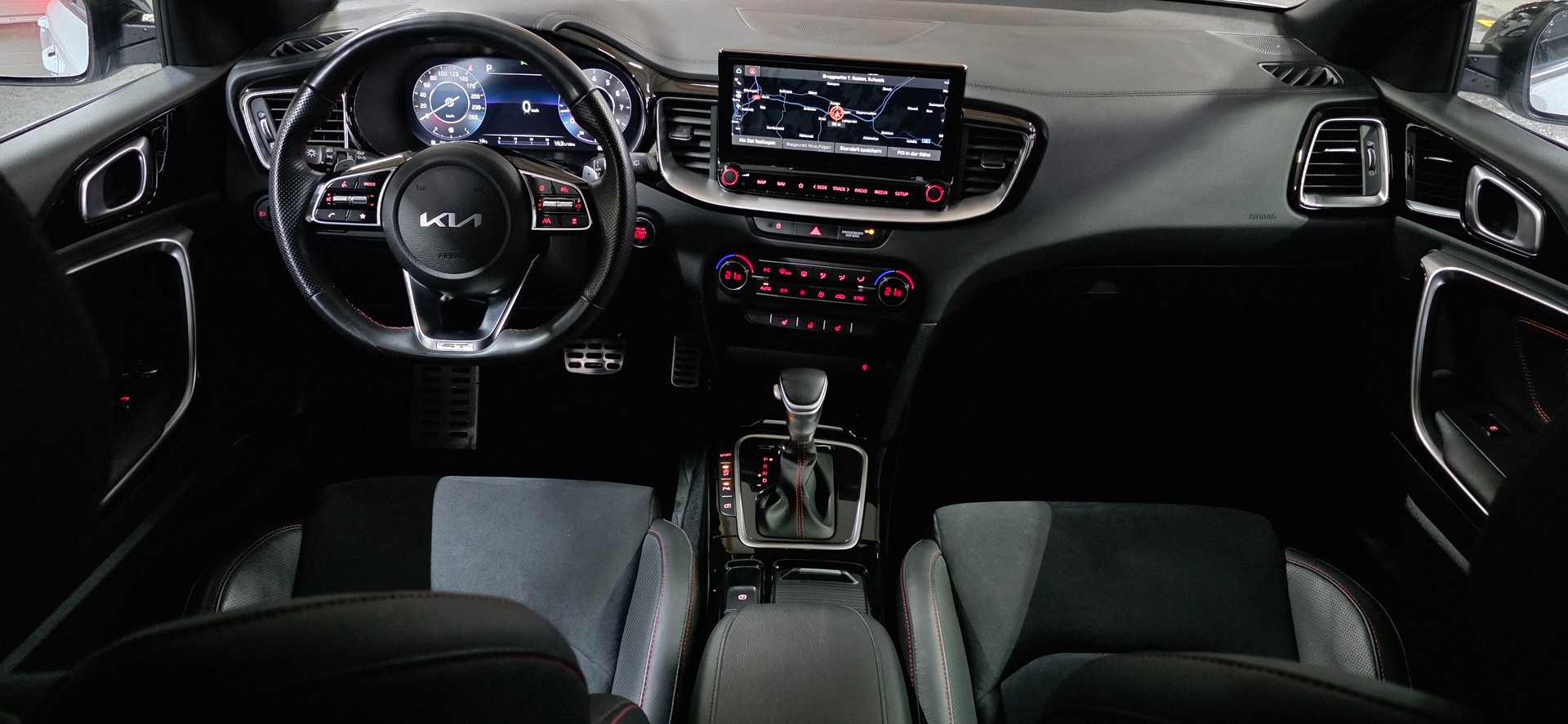 KIA ProCeed 1.6 T-GDi GT DCT *CarPlay&AndroidAuto*Sitz-&Lenkradheizung*Spurhalteassistent*Rückfahrkamera*-image-10