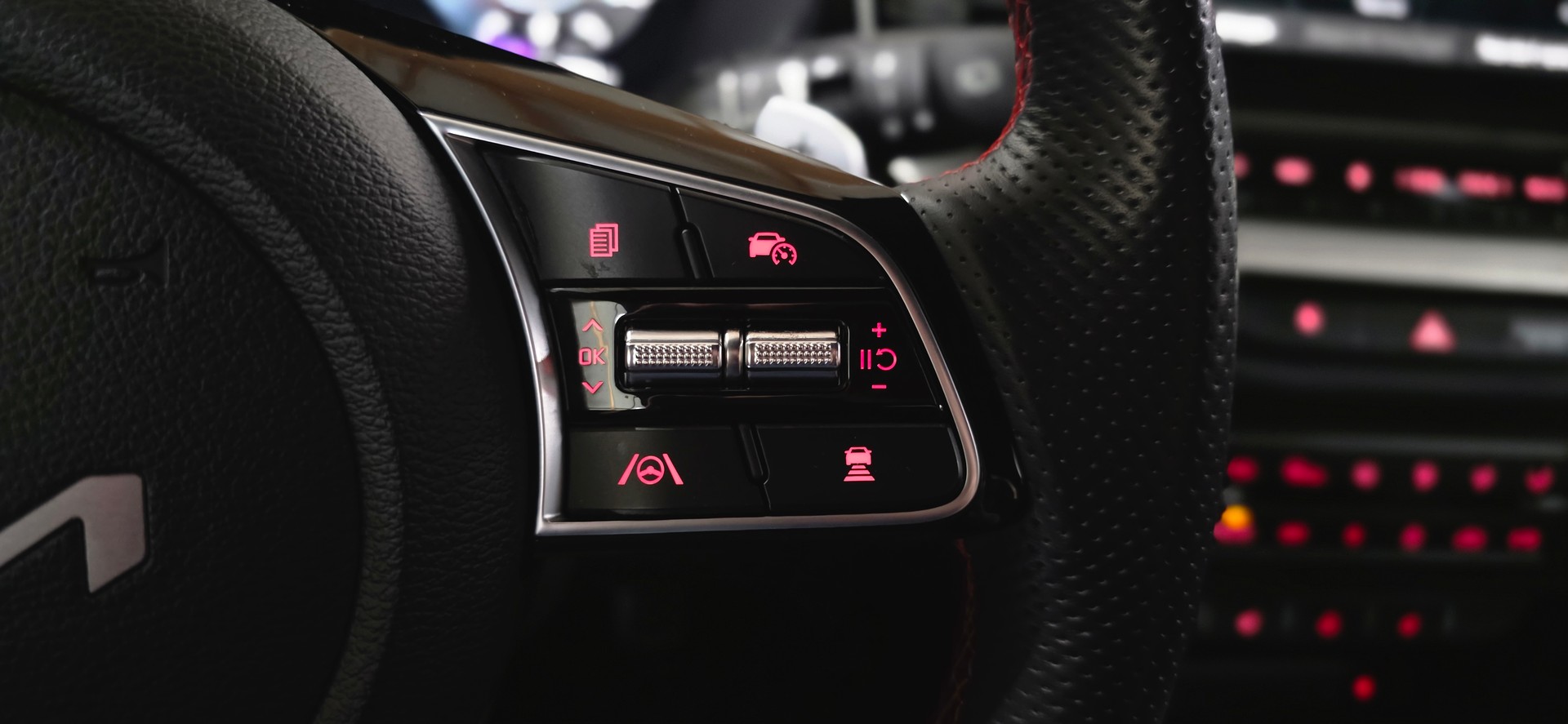 KIA ProCeed 1.6 T-GDi GT DCT *CarPlay&AndroidAuto*Sitz-&Lenkradheizung*Spurhalteassistent*Rückfahrkamera*-image-12