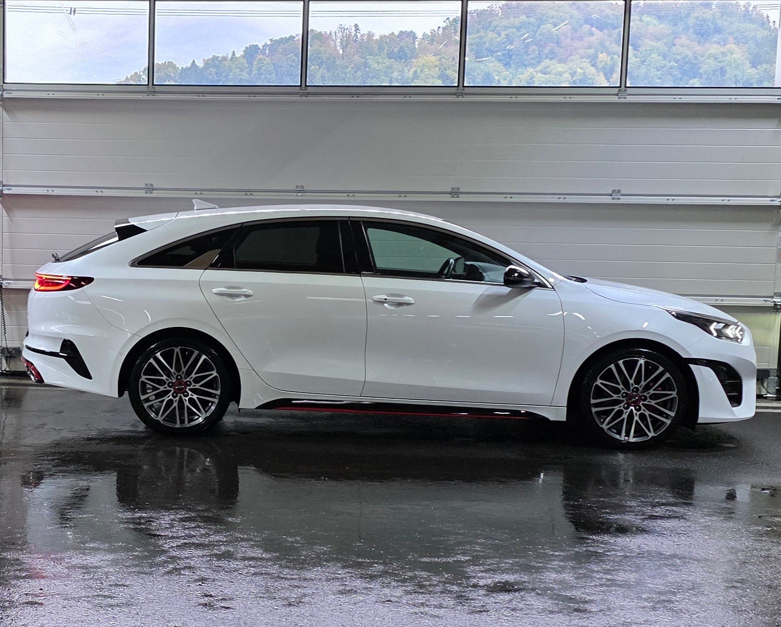 KIA ProCeed 1.6 T-GDi GT DCT *CarPlay&AndroidAuto*Sitz-&Lenkradheizung*Spurhalteassistent*Rückfahrkamera*-image-5
