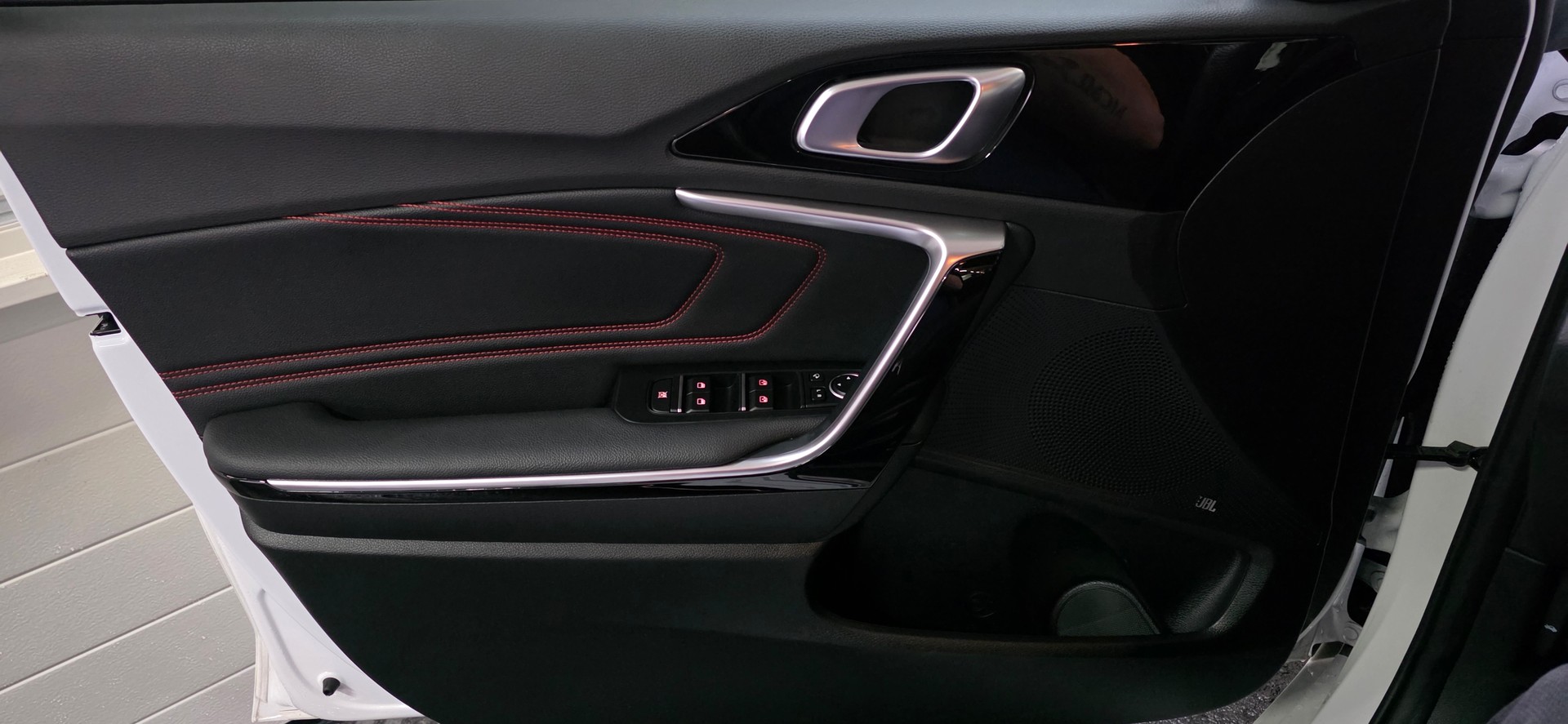 KIA ProCeed 1.6 T-GDi GT DCT *CarPlay&AndroidAuto*Sitz-&Lenkradheizung*Spurhalteassistent*Rückfahrkamera*-image-16