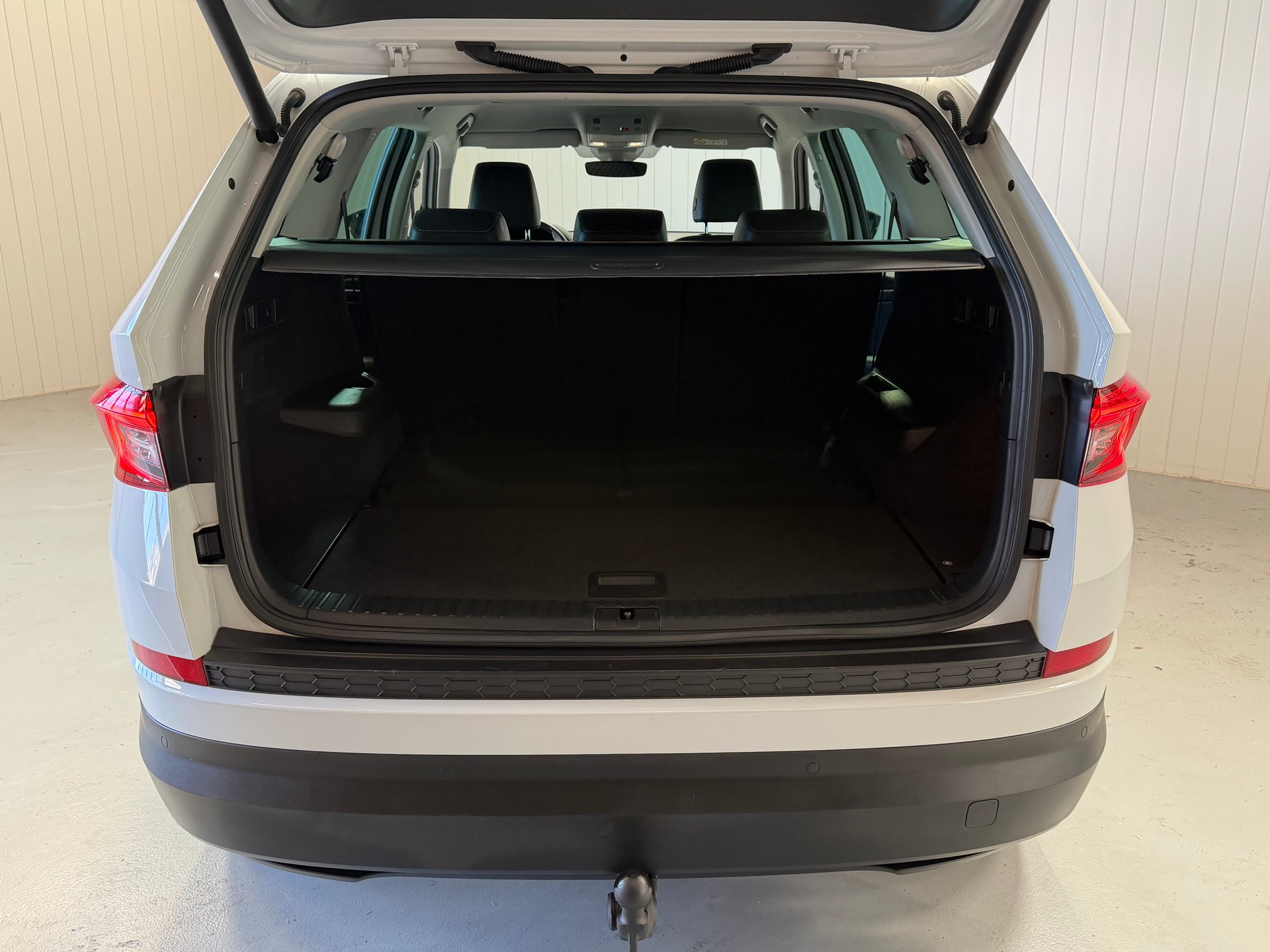 SKODA Kodiaq 2.0 TDI SCR Style 4x4 DSG frisch ab Service & MfK-image-22