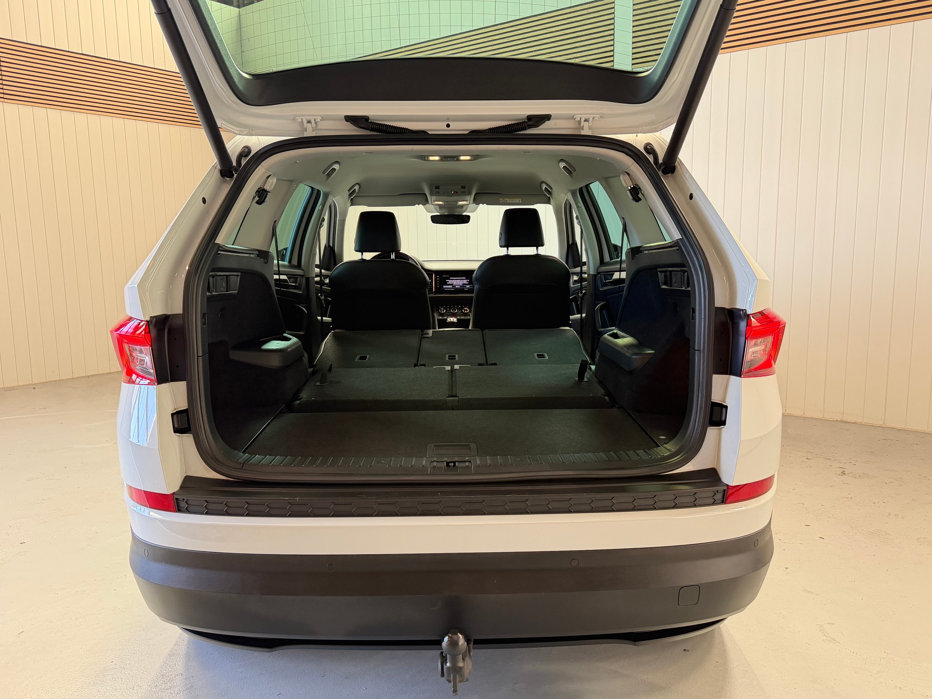 SKODA Kodiaq 2.0 TDI SCR Style 4x4 DSG frisch ab Service & MfK-image-20