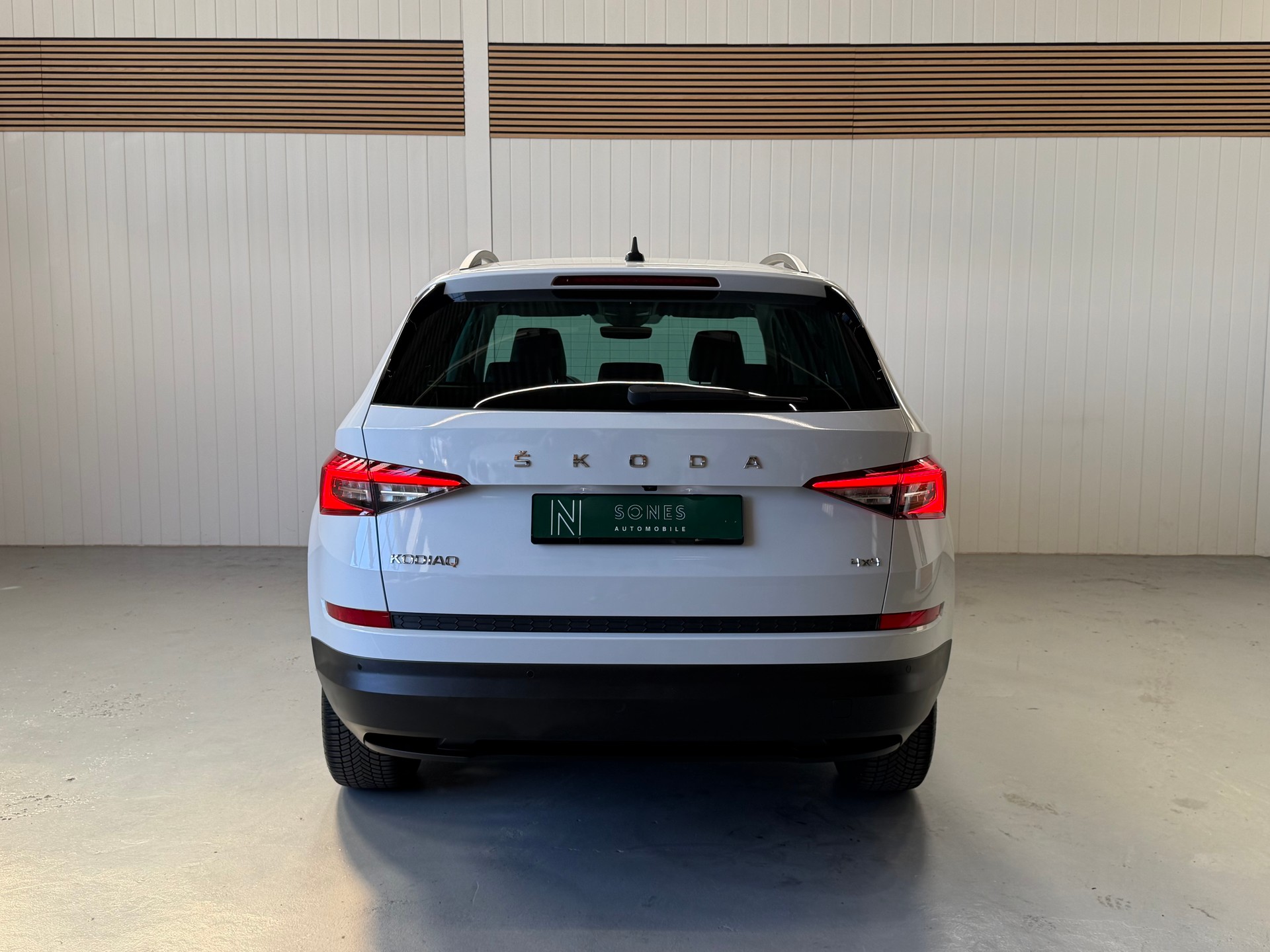 SKODA Kodiaq 2.0 TDI SCR Style 4x4 DSG frisch ab Service & MfK-image-3