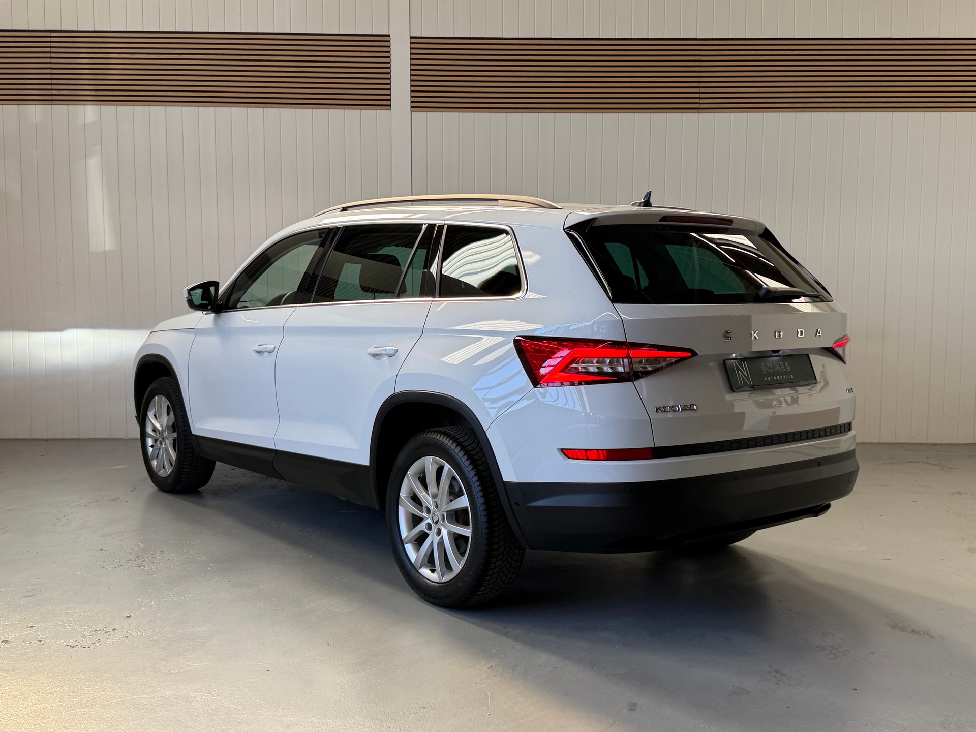 SKODA Kodiaq 2.0 TDI SCR Style 4x4 DSG frisch ab Service & MfK-image-2