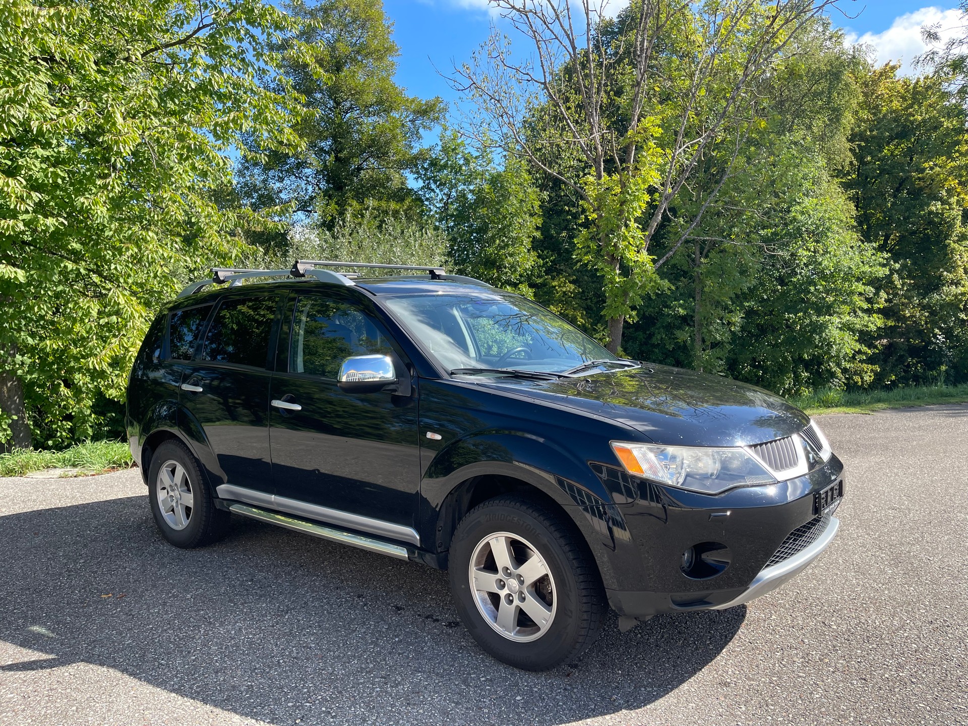 MITSUBISHI Outlander 2.0 DID Instyle 4WD-image-6
