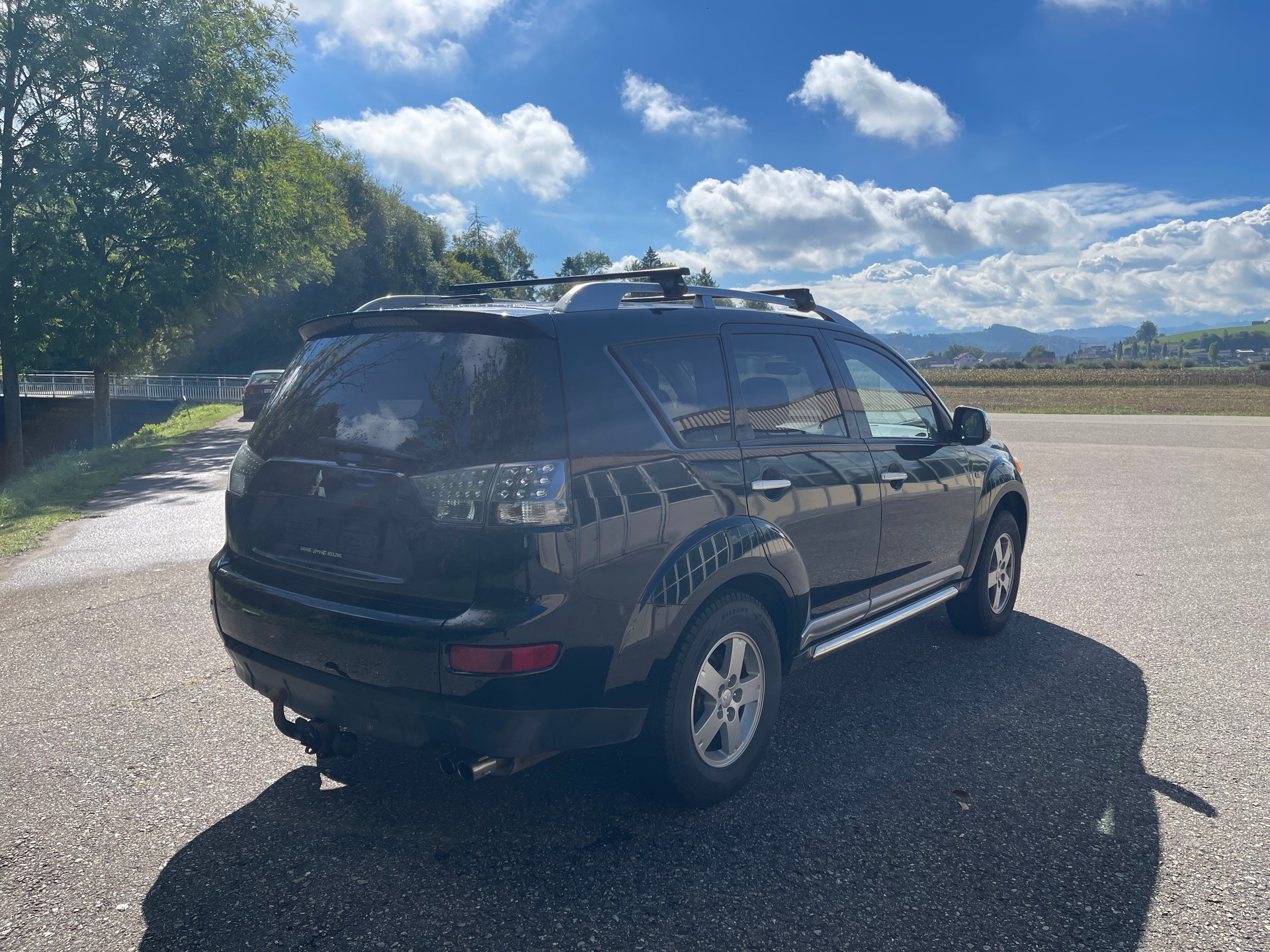 MITSUBISHI Outlander 2.0 DID Instyle 4WD-image-4