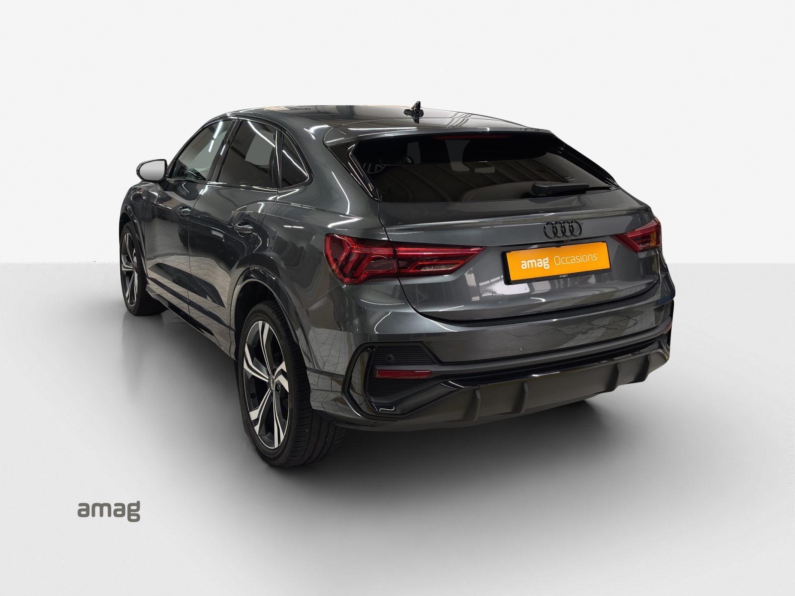 AUDI Q3 Sportback 35 TFSI S line Attraction S-tronic-image-2