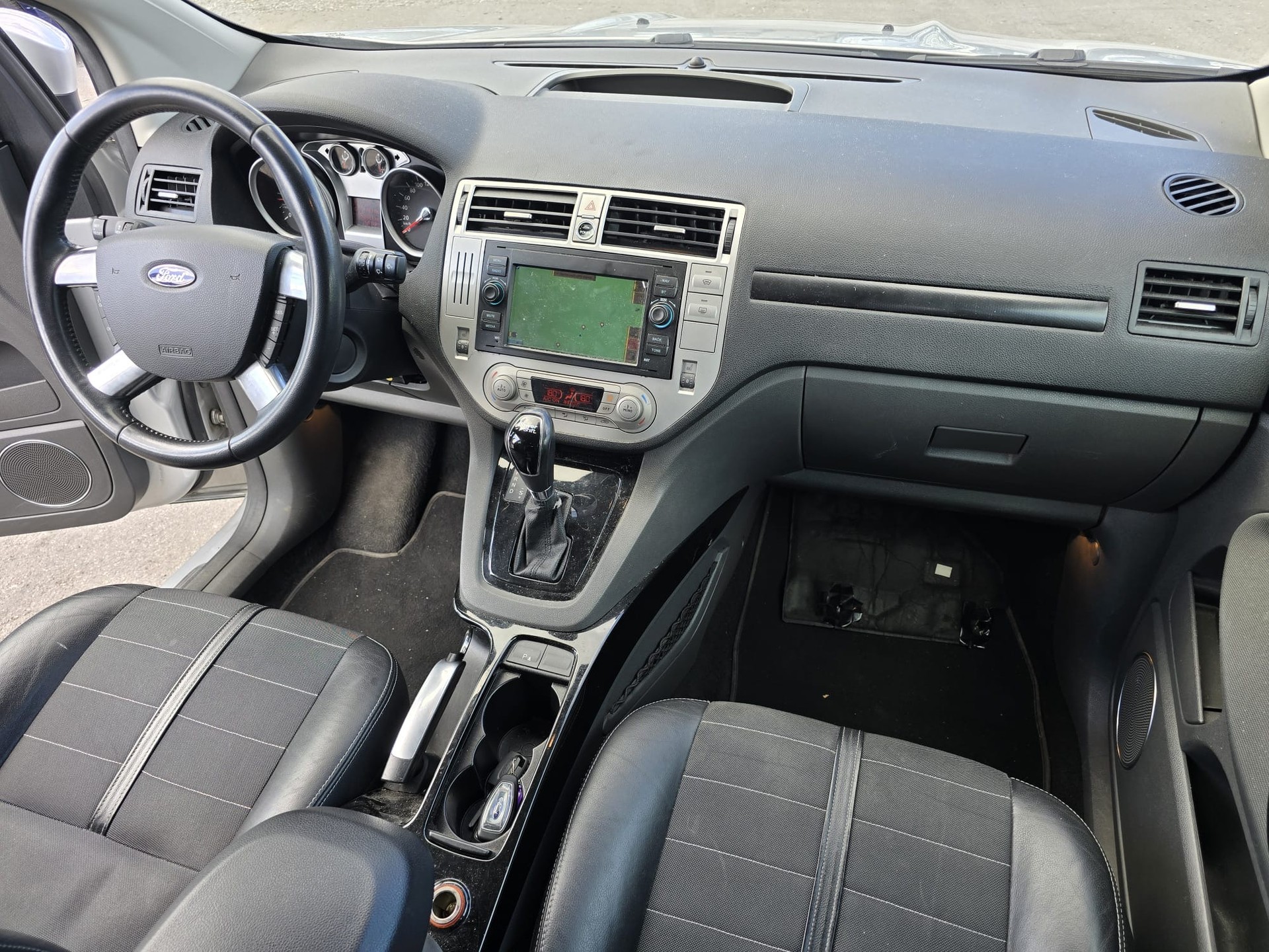 FORD Kuga 2.0 TDCi Titanium 4WD PowerShift-image-11
