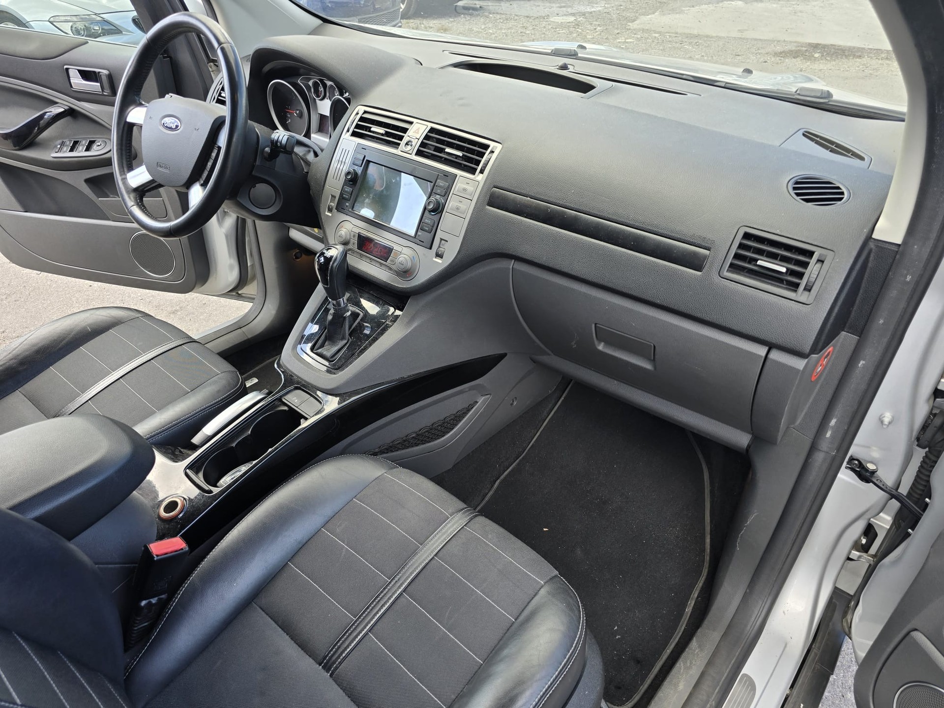 FORD Kuga 2.0 TDCi Titanium 4WD PowerShift-image-10