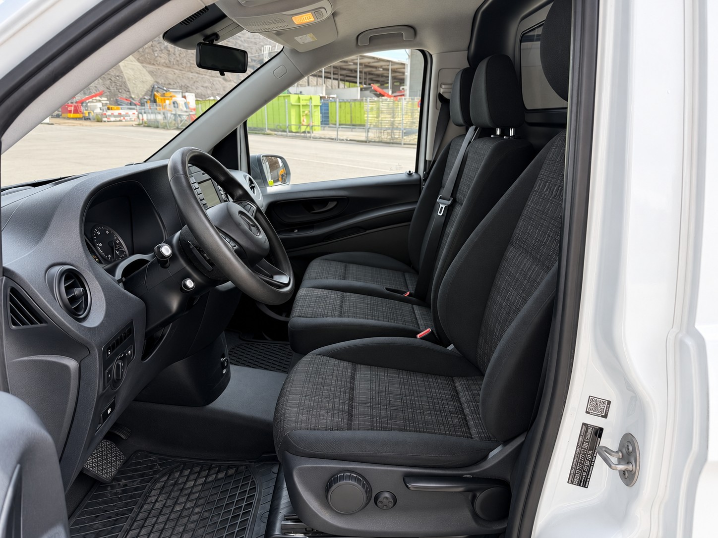 MERCEDES-BENZ Vito 114 L | Frisch ab MFK | Frisch ab Service | Navi | Rückfahrkamera | Klima-image-14