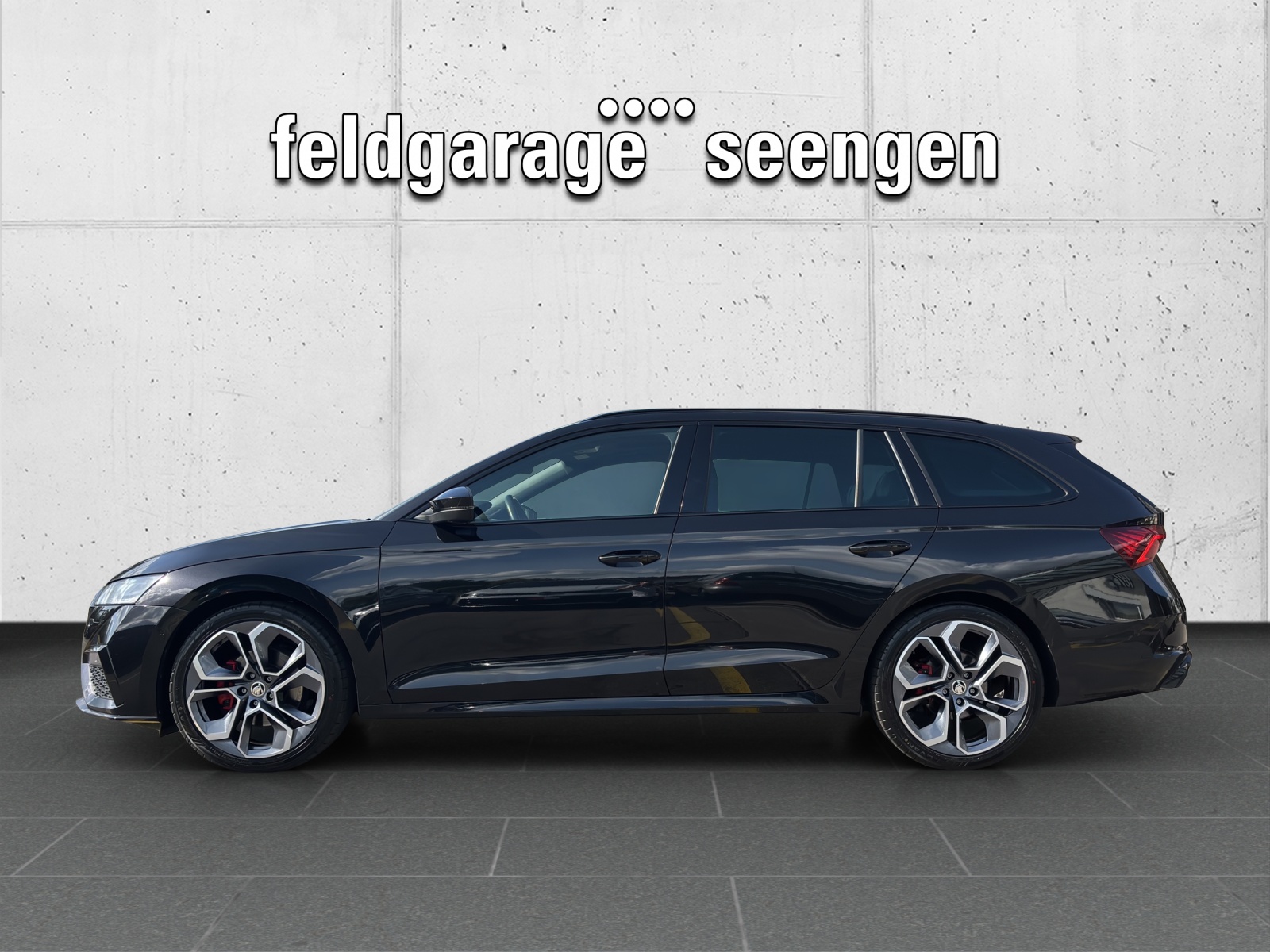 SKODA Octavia Combi 2.0 TDI DSG RS 4x4 mit AHK & Panorama-Ausstell-/Schiebedach & Rückfahrkamera-image-1