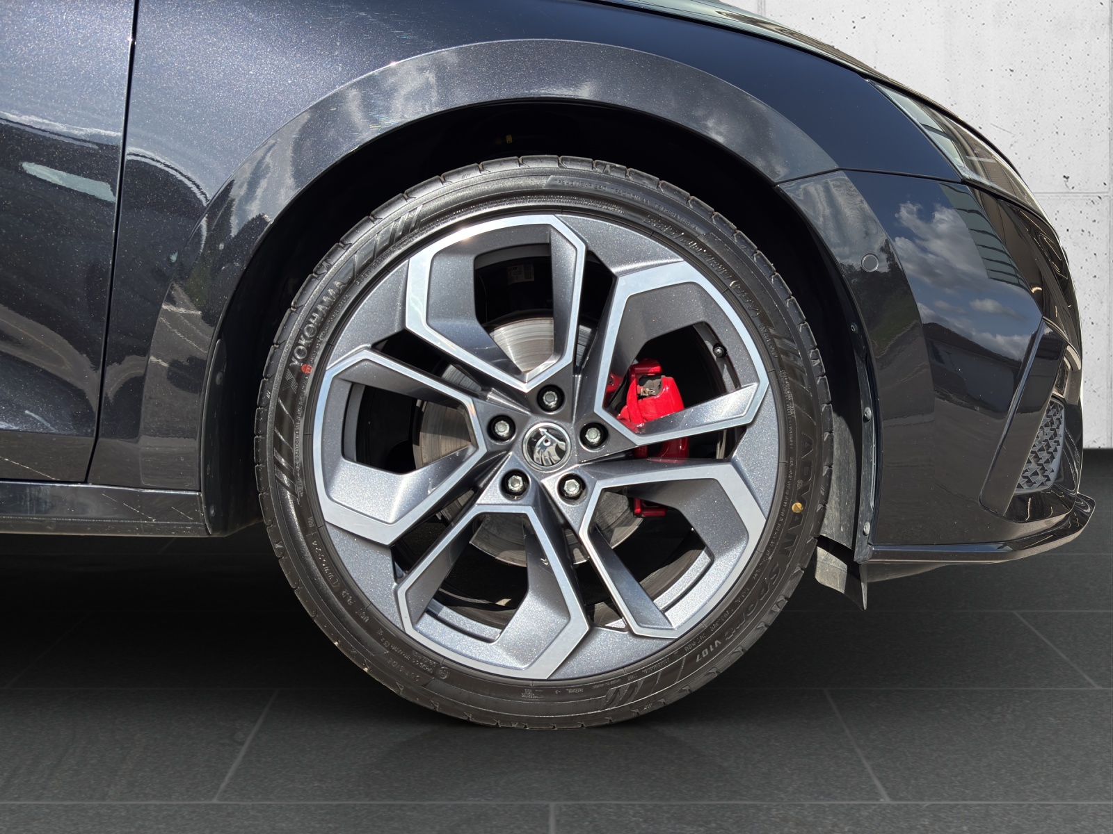 SKODA Octavia Combi 2.0 TDI DSG RS 4x4 mit AHK & Panorama-Ausstell-/Schiebedach & Rückfahrkamera-image-7