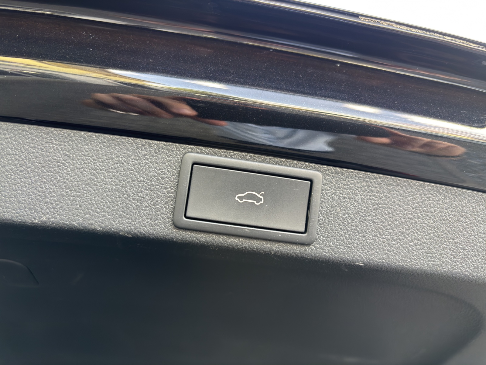 SKODA Octavia Combi 2.0 TDI DSG RS 4x4 mit AHK & Panorama-Ausstell-/Schiebedach & Rückfahrkamera-image-9