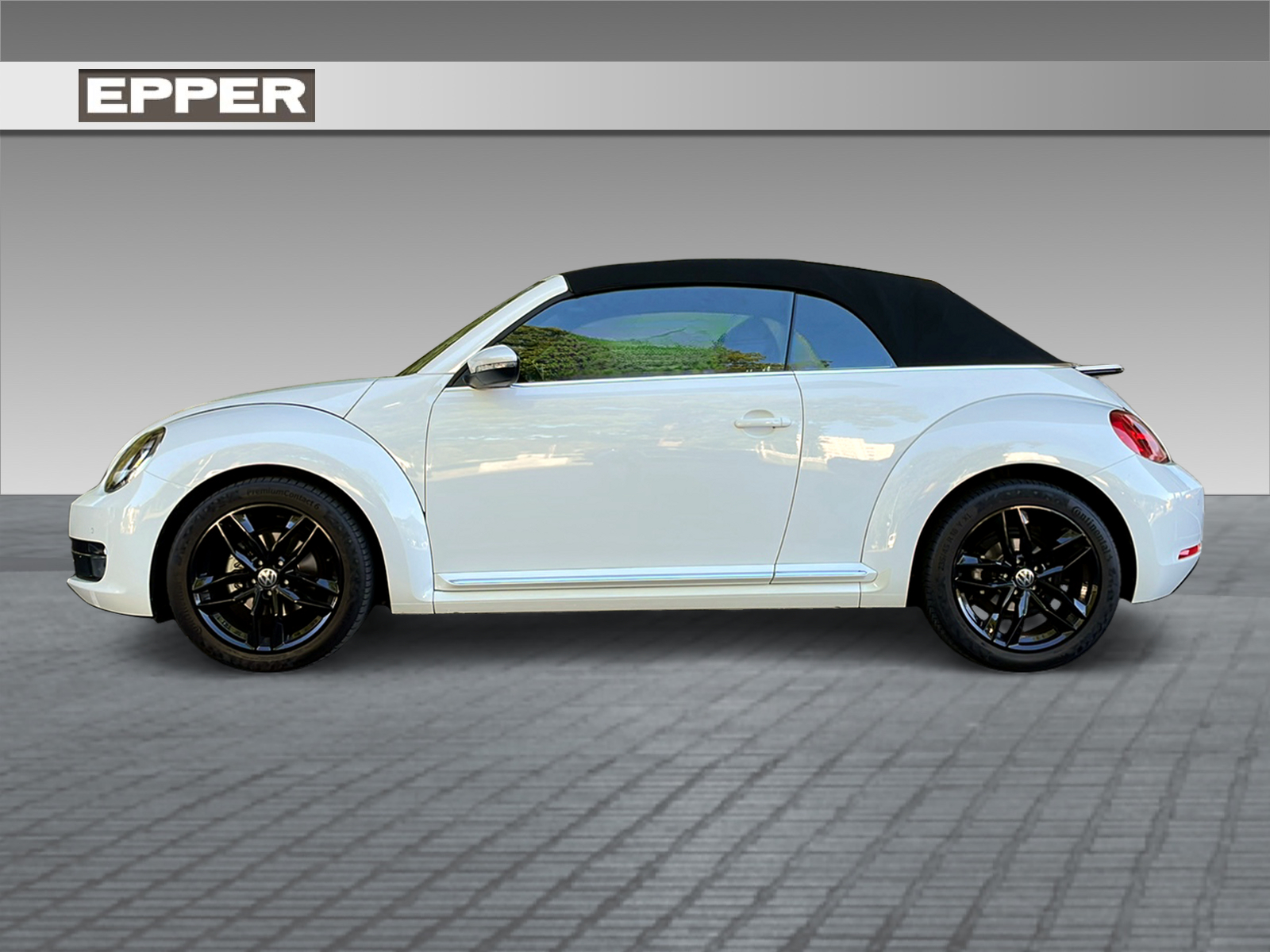 VW Beetle Cabriolet 1.2 TSI BlueMT Design DSG-image-1