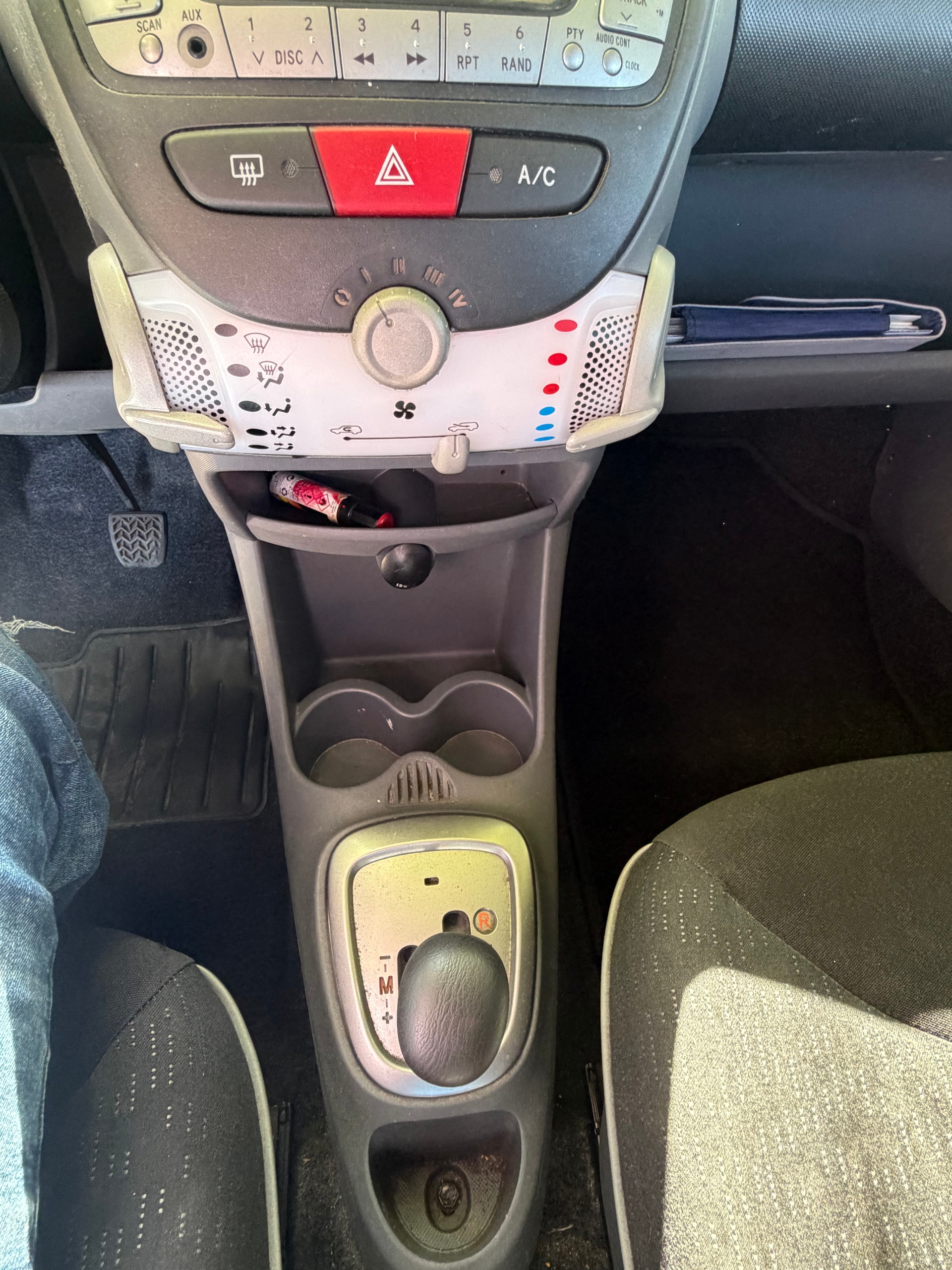 PEUGEOT 107 1.0 Swiss Edition BMP5-image-7