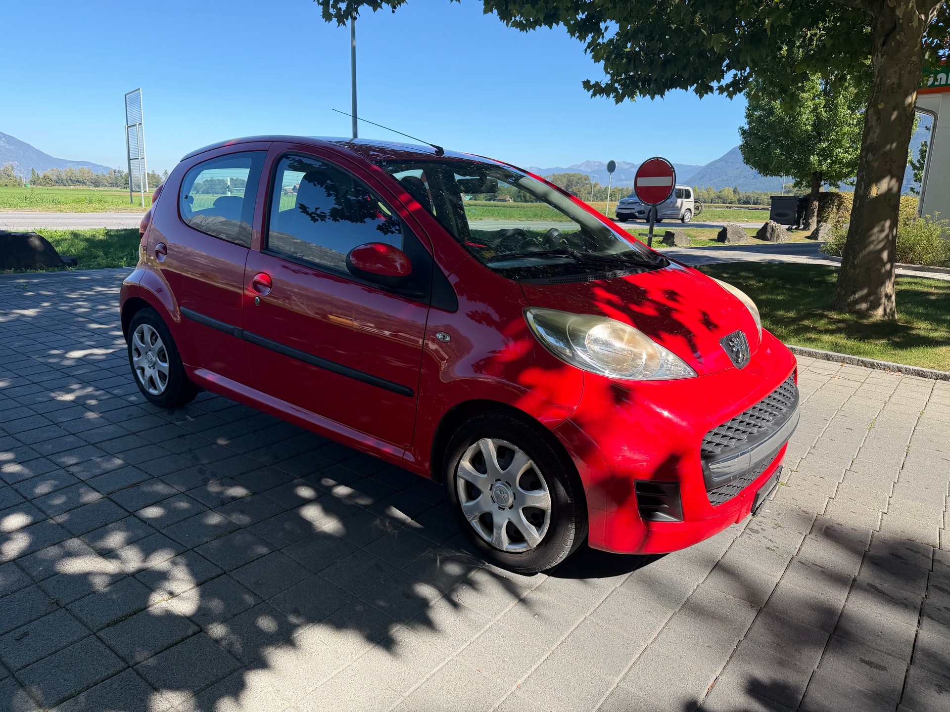 PEUGEOT 107 1.0 Swiss Edition BMP5-image-0