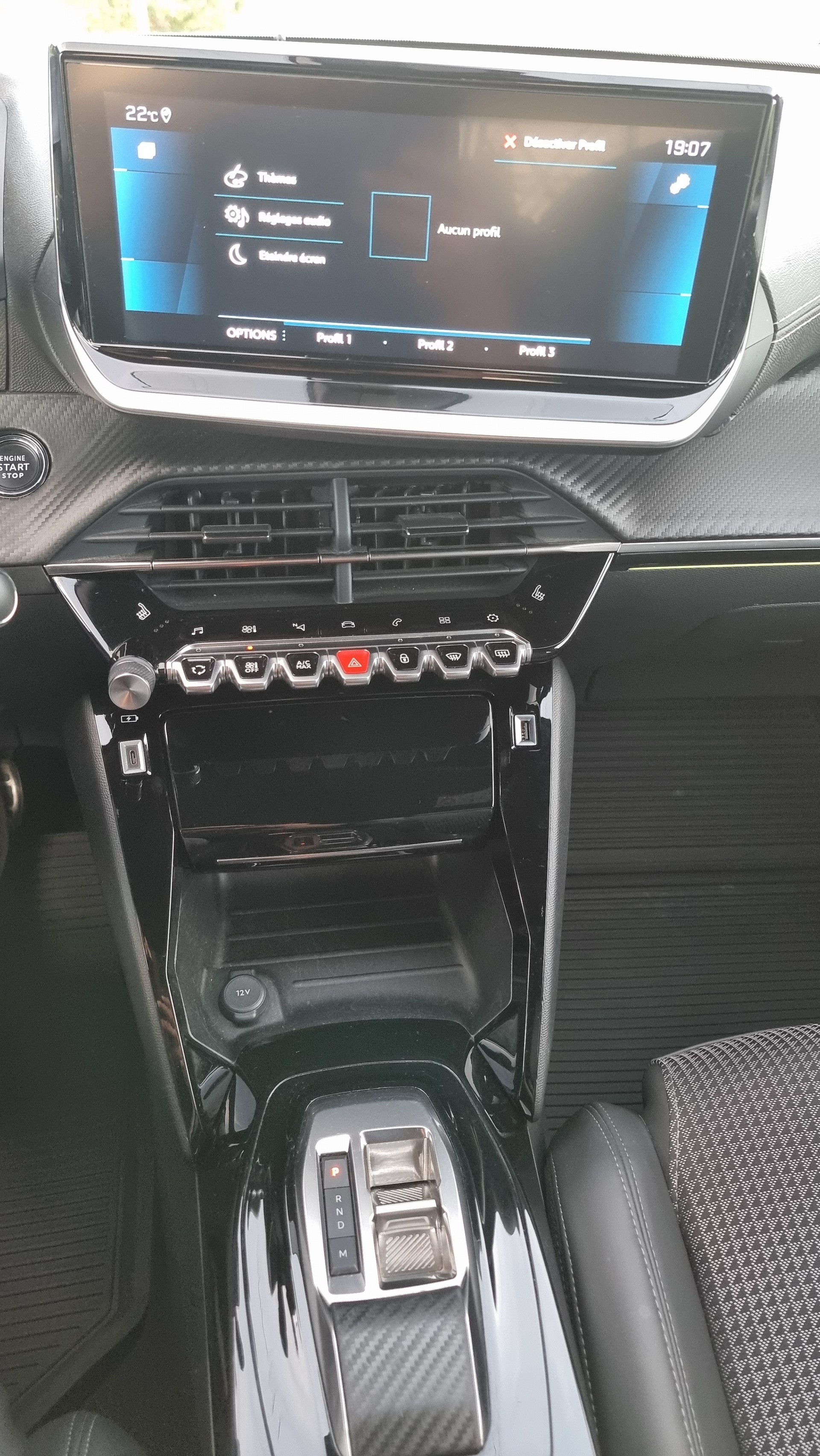 PEUGEOT 2008 1.5 BlueHDi Allure Pack EAT8-image-7