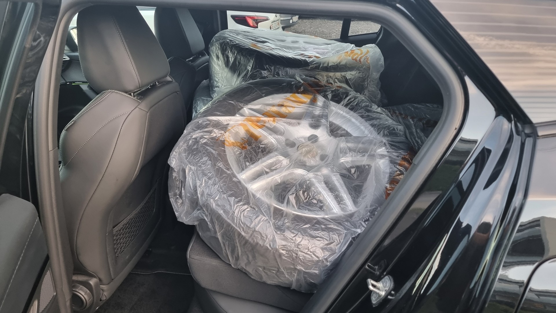 PEUGEOT 2008 1.5 BlueHDi Allure Pack EAT8-image-5