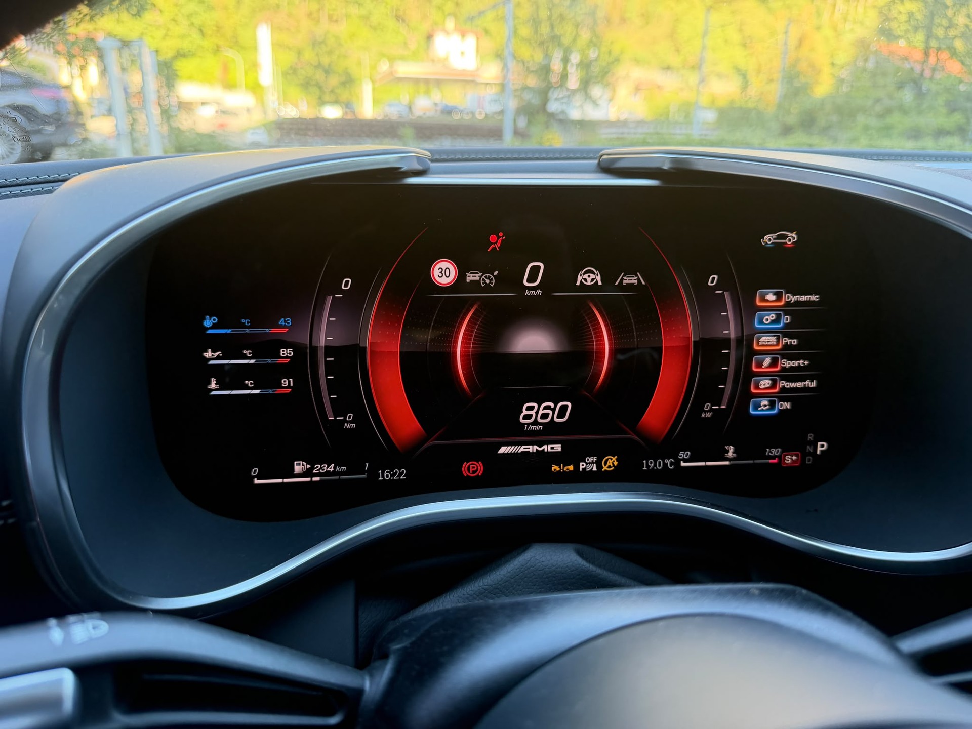 MERCEDES-BENZ AMG GT 63 PRO 4Matic+ Executive Edition-image-12
