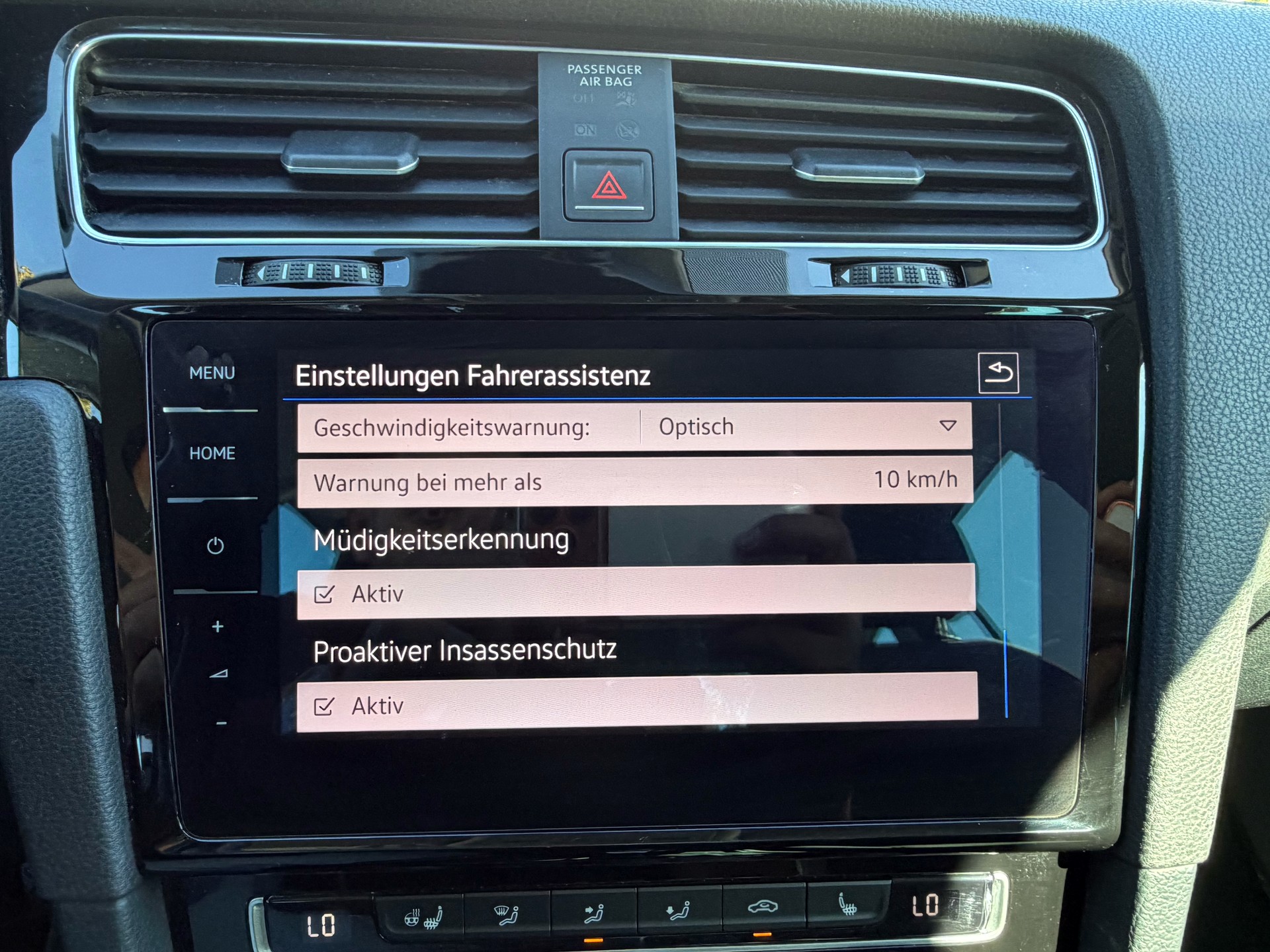 VW Golf Variant 2.0 TDI Highline 4Motion DSG-image-27