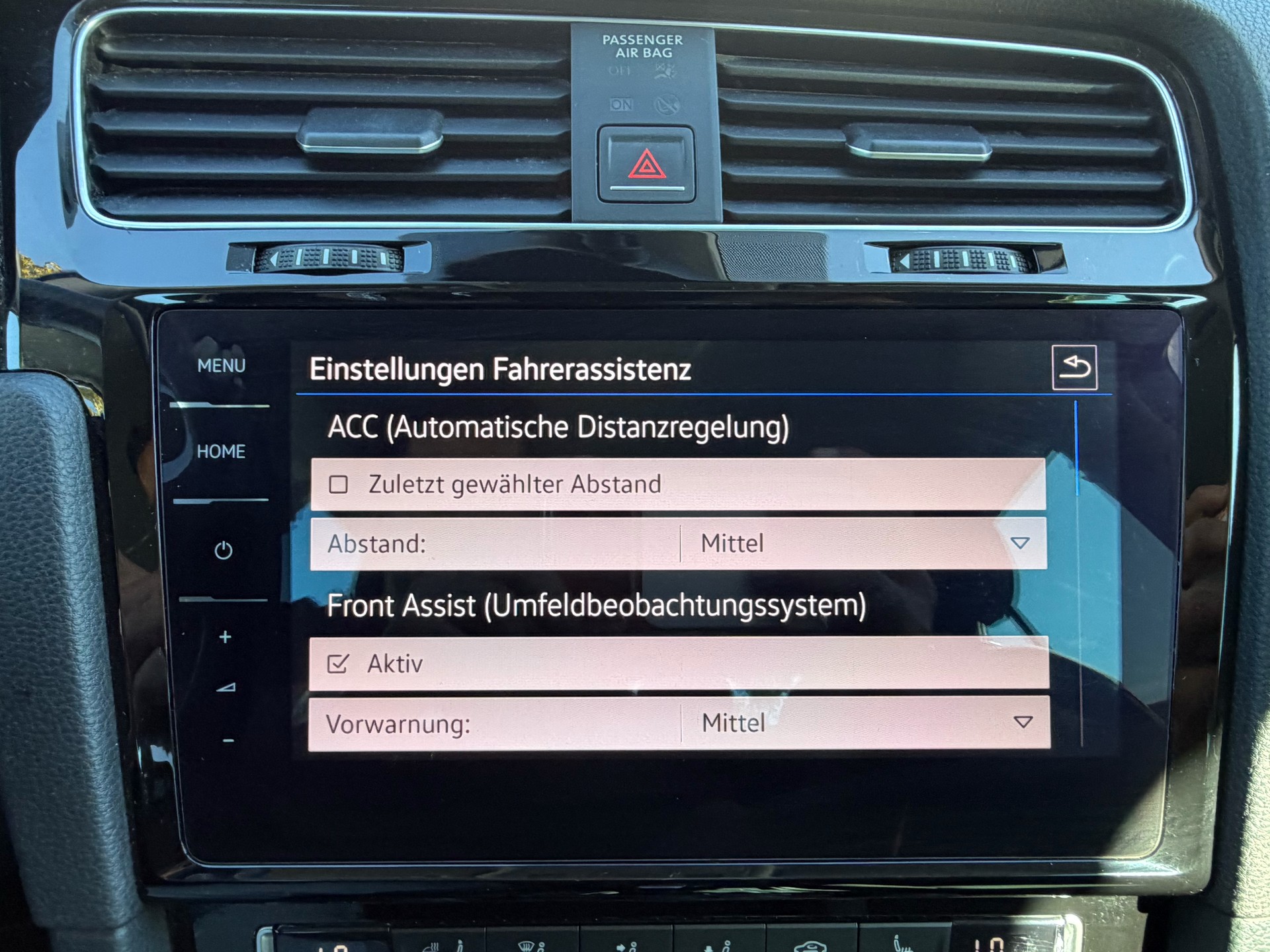 VW Golf Variant 2.0 TDI Highline 4Motion DSG-image-24