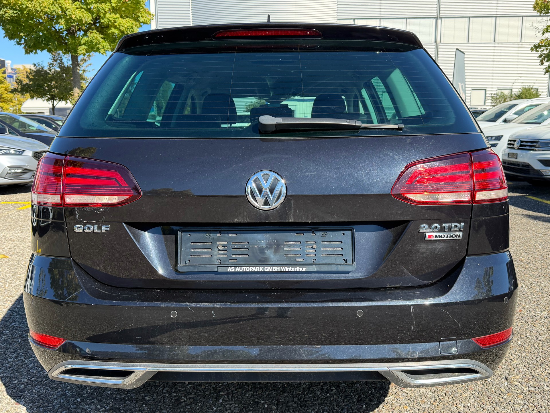 VW Golf Variant 2.0 TDI Highline 4Motion DSG-image-5