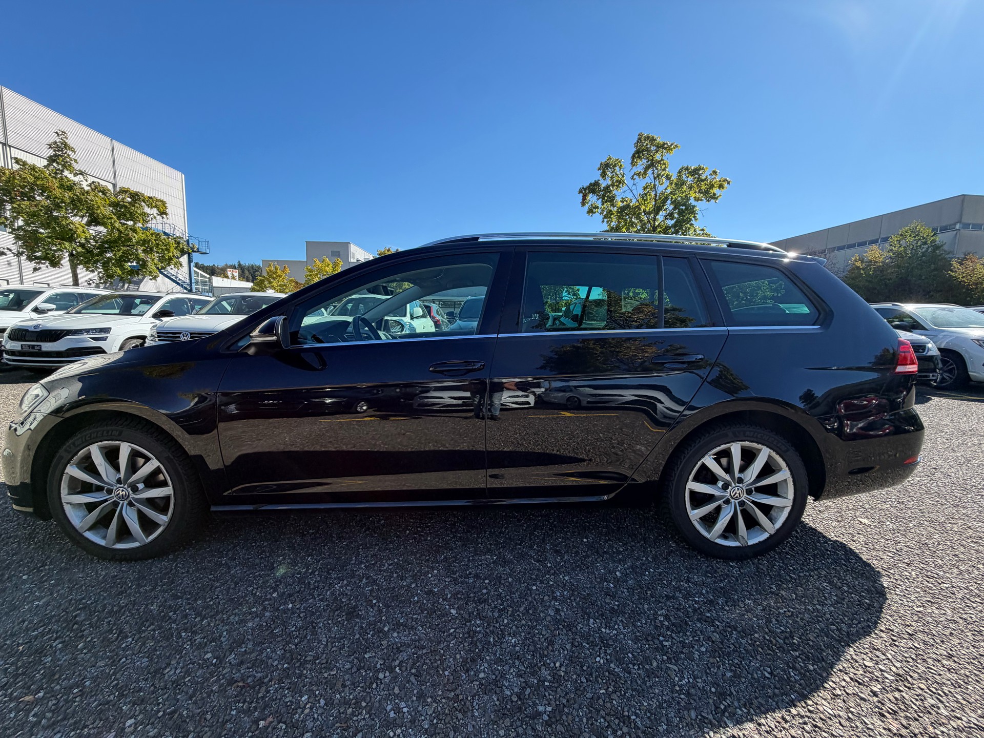 VW Golf Variant 2.0 TDI Highline 4Motion DSG-image-7