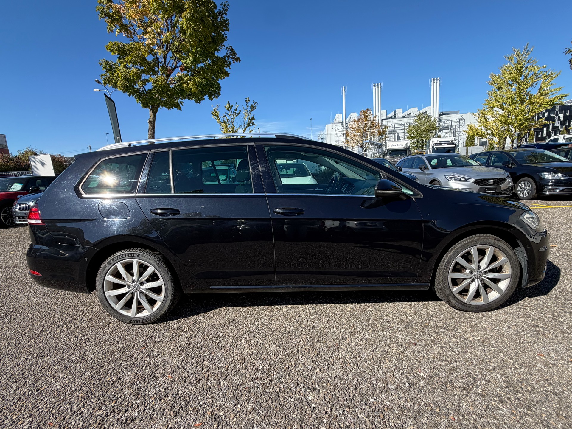 VW Golf Variant 2.0 TDI Highline 4Motion DSG-image-3