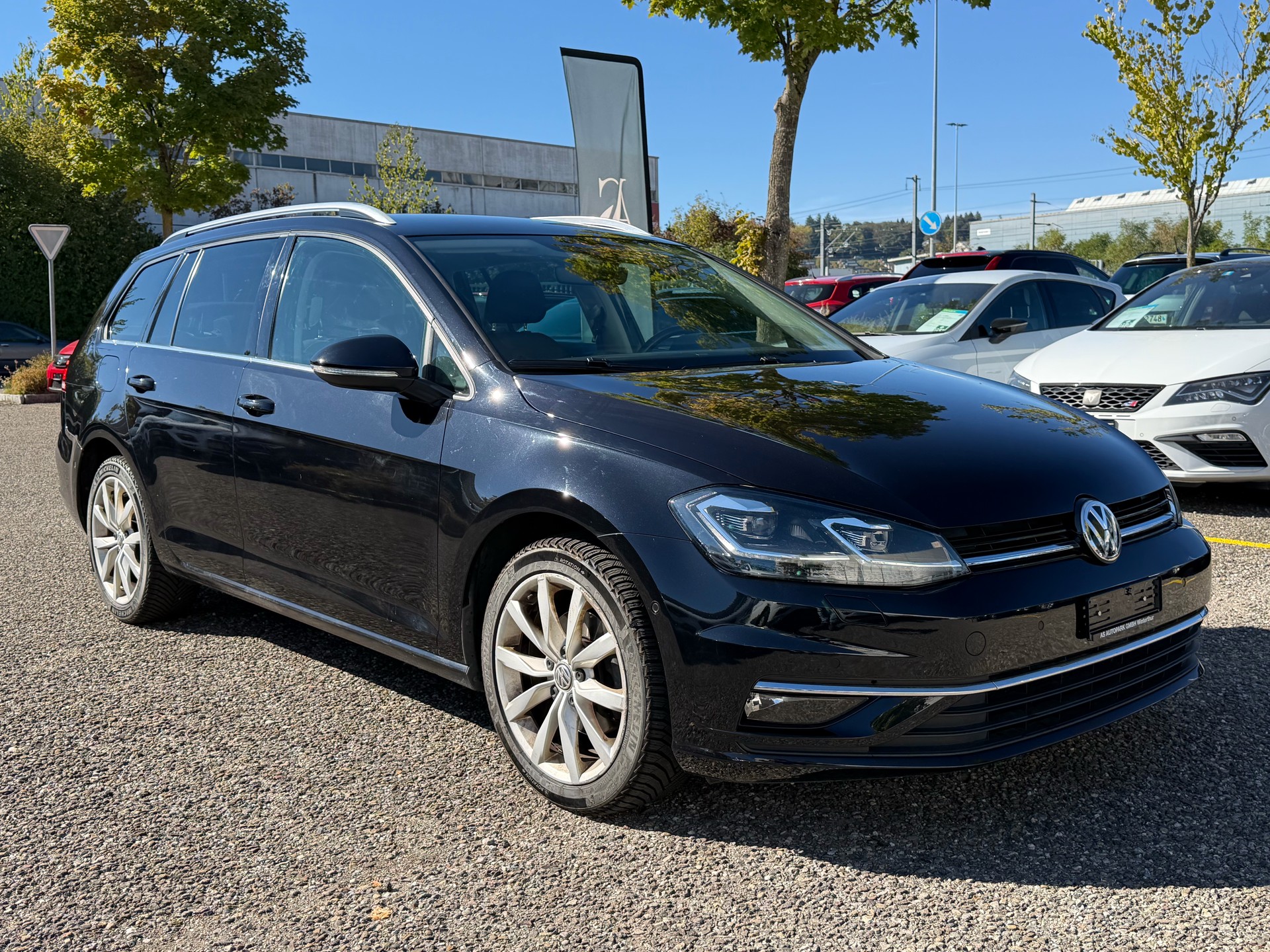 VW Golf Variant 2.0 TDI Highline 4Motion DSG-image-2