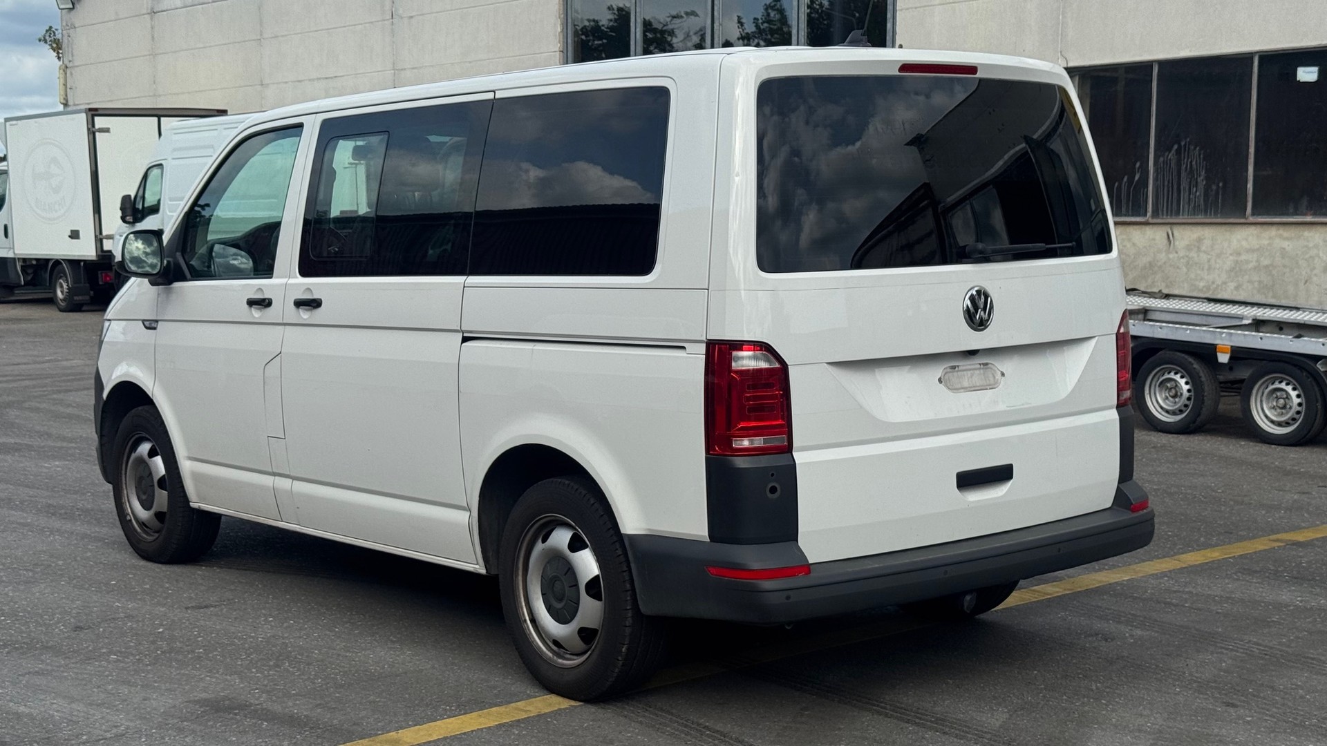 VW T6 Caravelle 2.0 Bi-TDI 4Motion-image-2