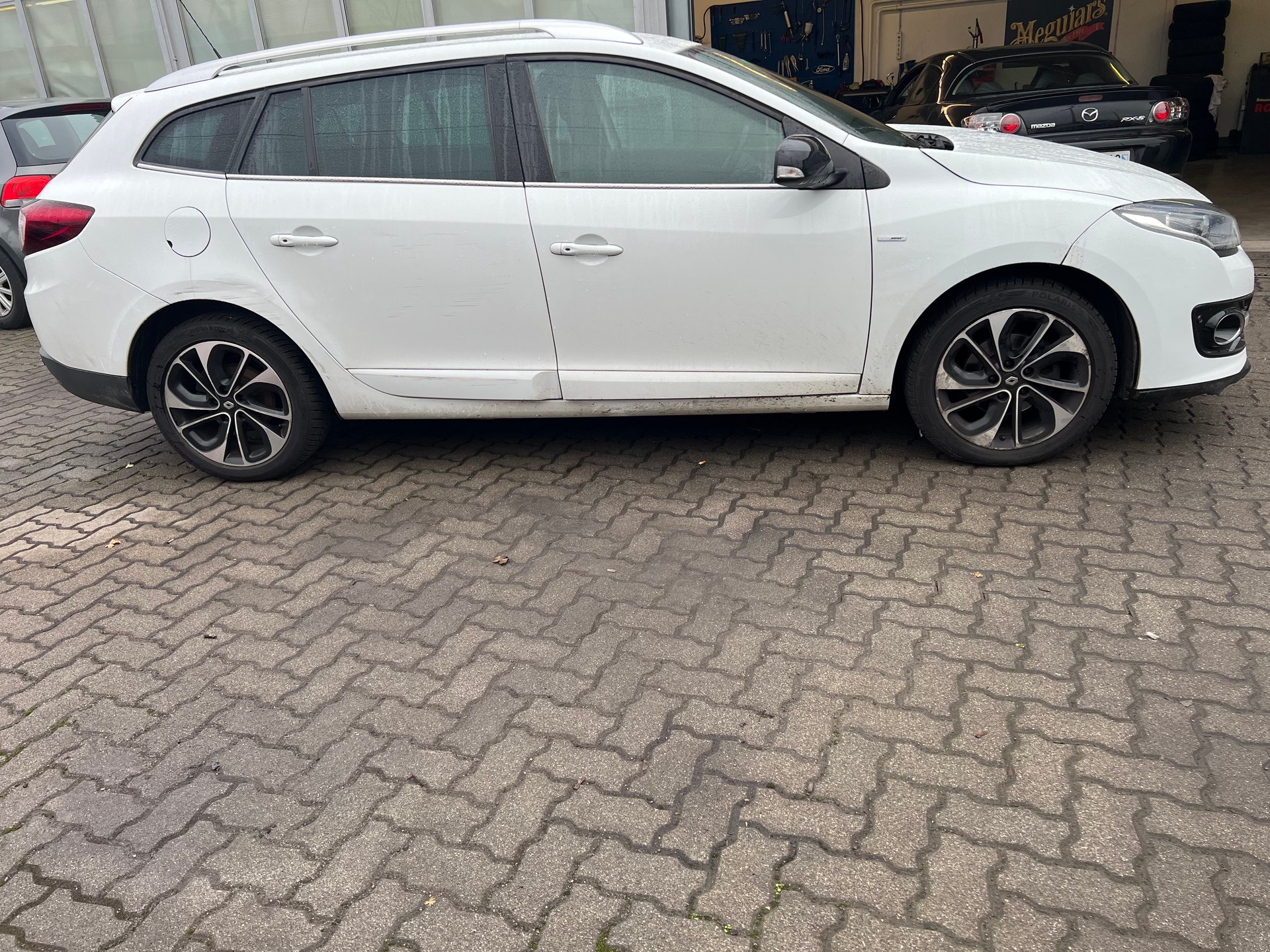 RENAULT Mégane Grandtour 1.5 dCi Bose-image-9