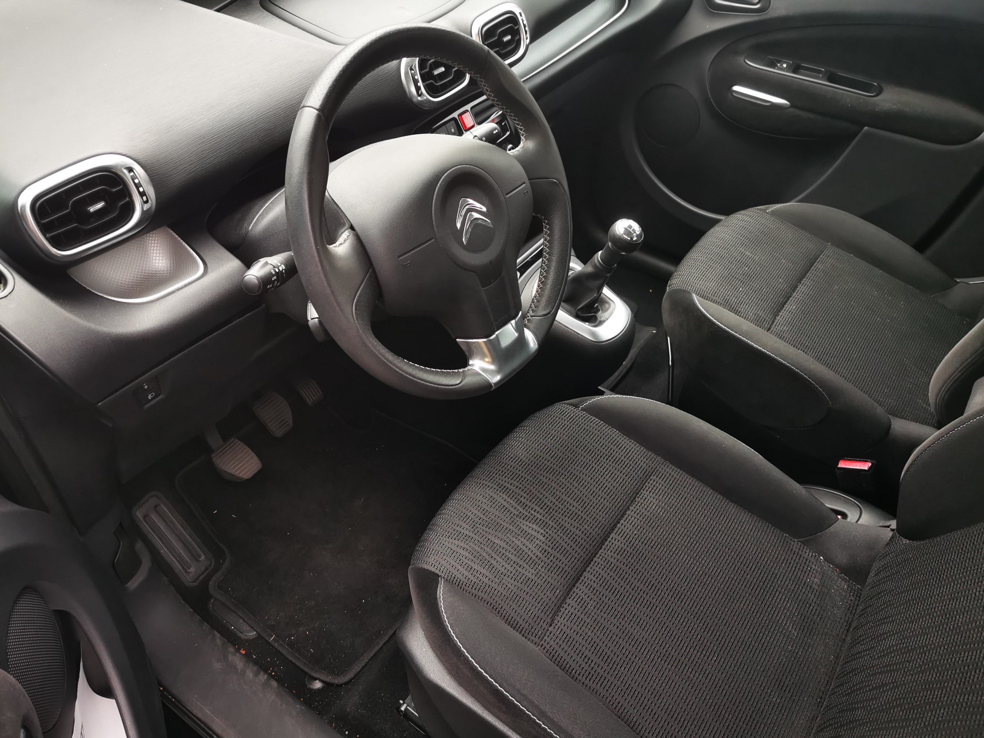 CITROEN C3 Picasso 1.2 Pure Tech**Motorschaden** Problème moteur-image-11