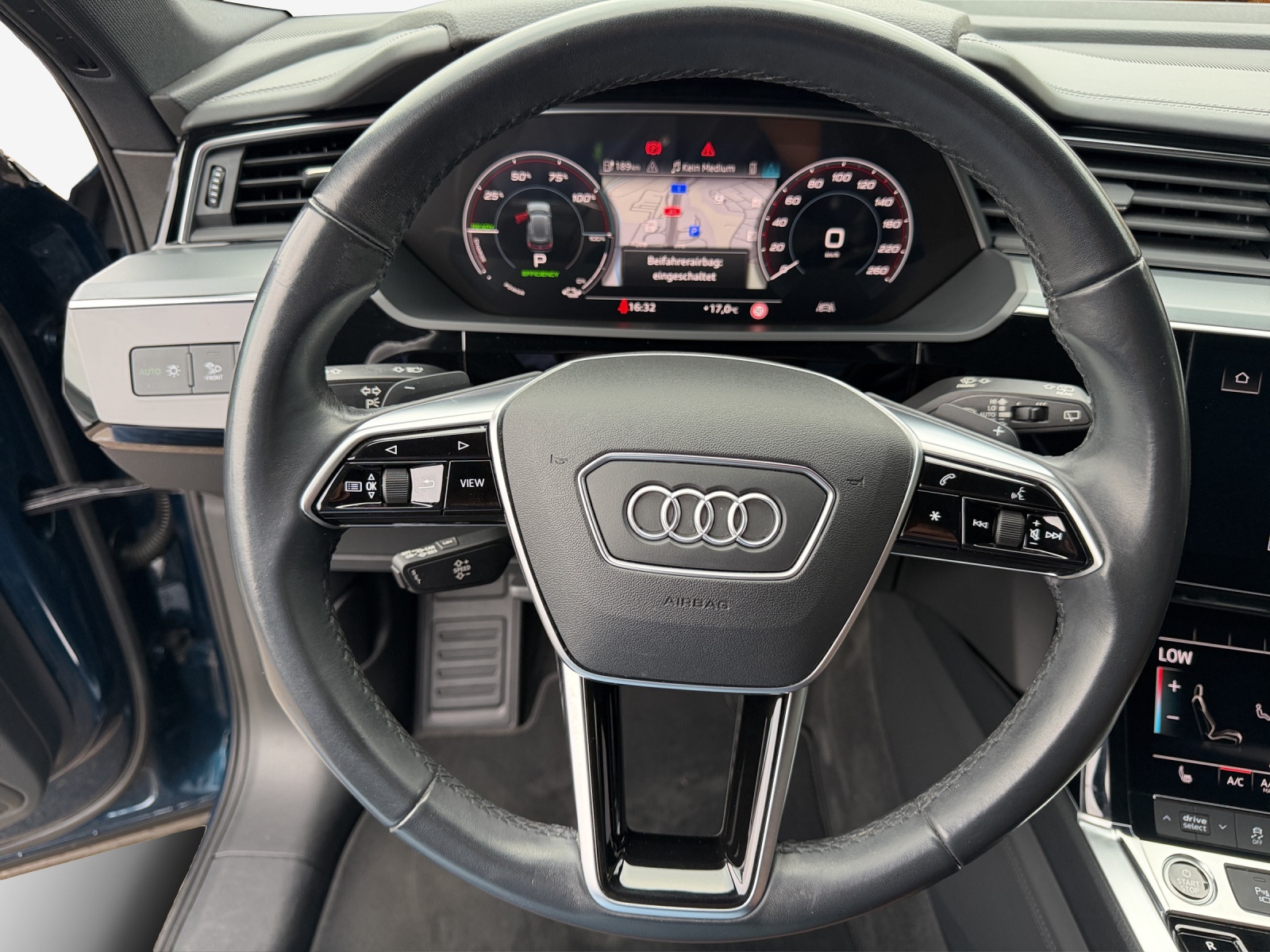 AUDI e-tron 50 Advanced Attraction quattro-image-9