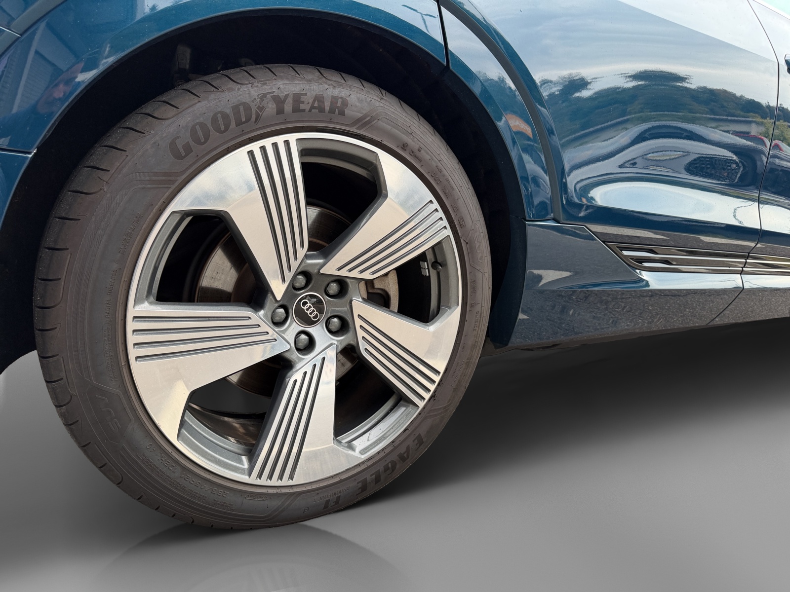 AUDI e-tron 50 Advanced Attraction quattro-image-13