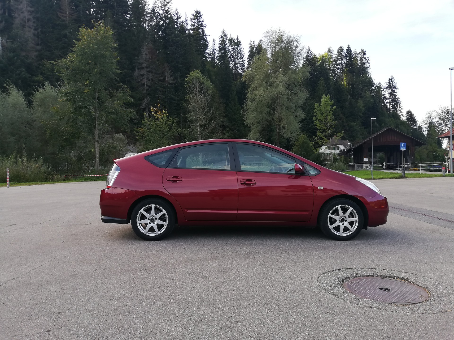 TOYOTA Prius 1.5 16V Hybrid-image-3