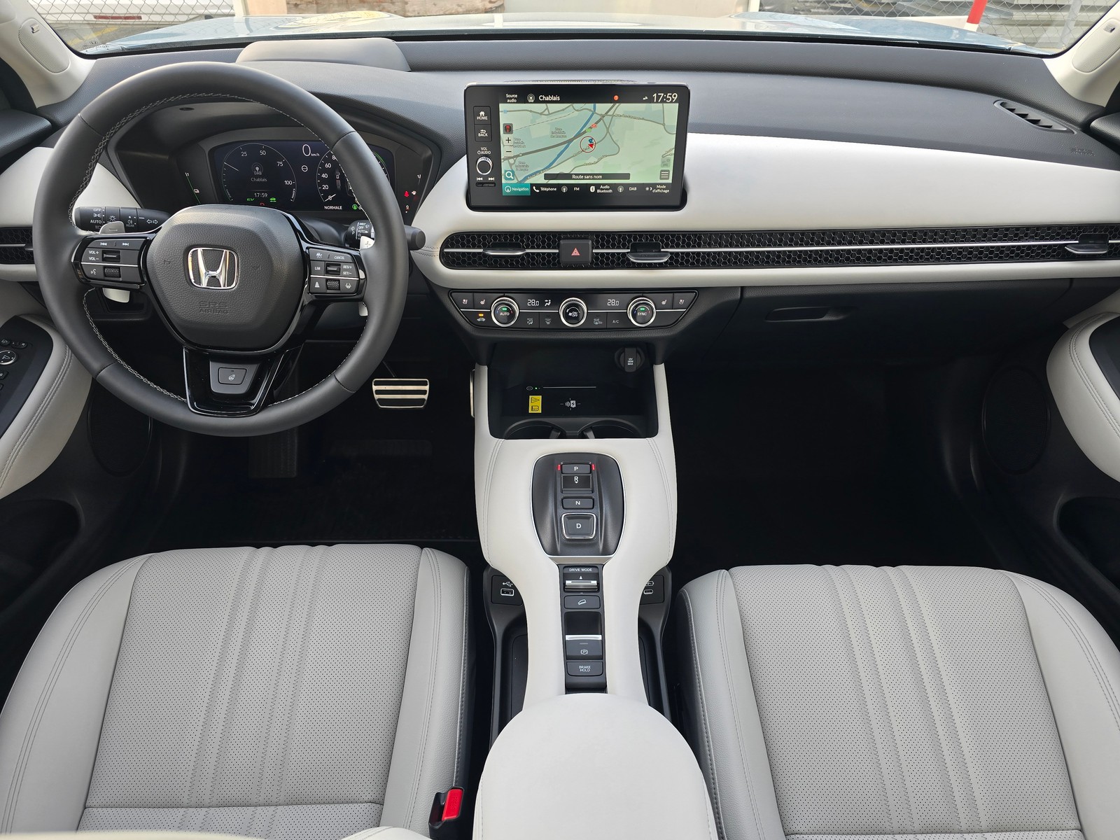 Honda ZR-V 2.0i MMD Advance — photo 4