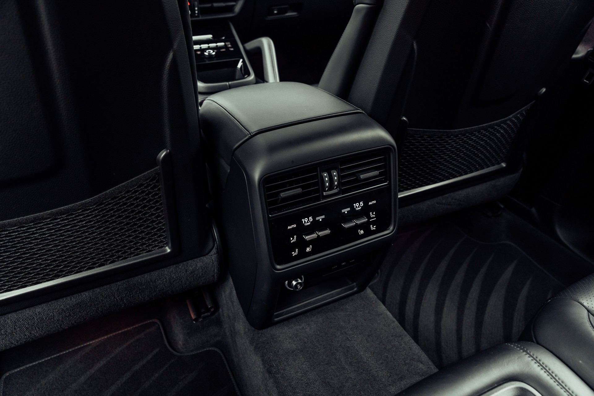 PORSCHE Cayenne Turbo E-Hybrid mit GT-Paket Arktikgrau-image-12